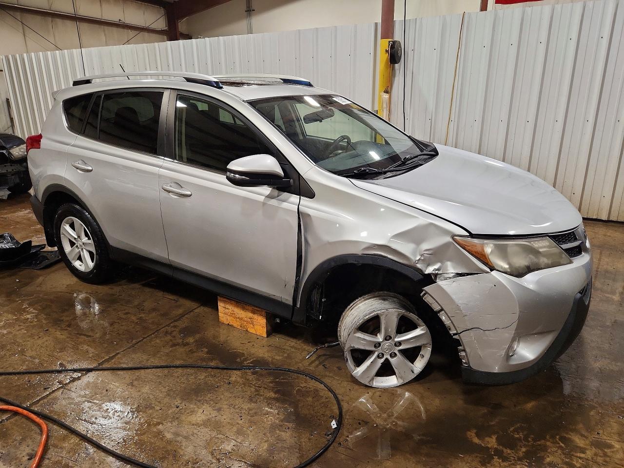 2013 Toyota Rav4 Xle Silver vin: JTMRFREV9D5008637