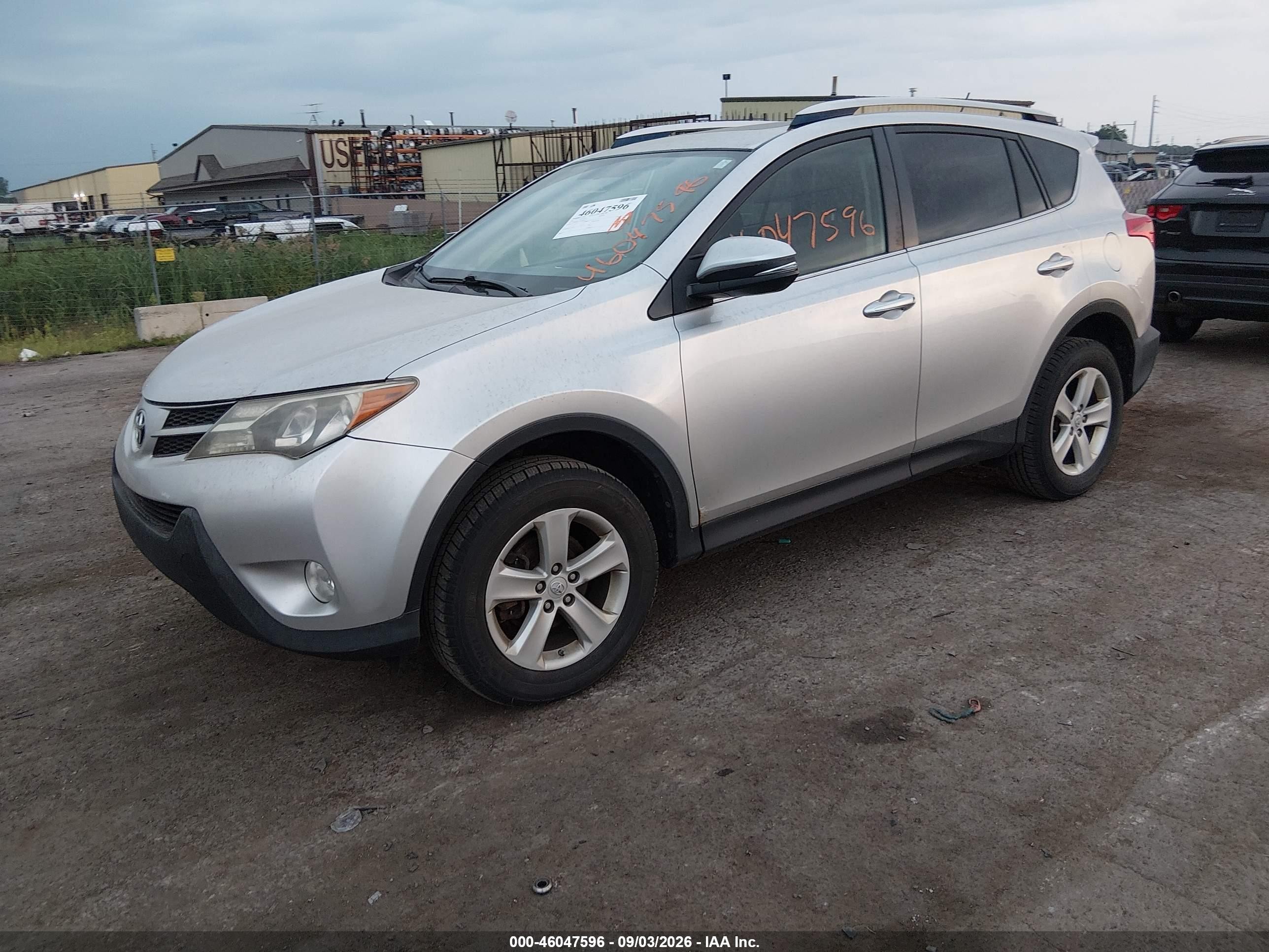 2013 Toyota Rav4 Xle Silver vin: JTMRFREV9D5028404