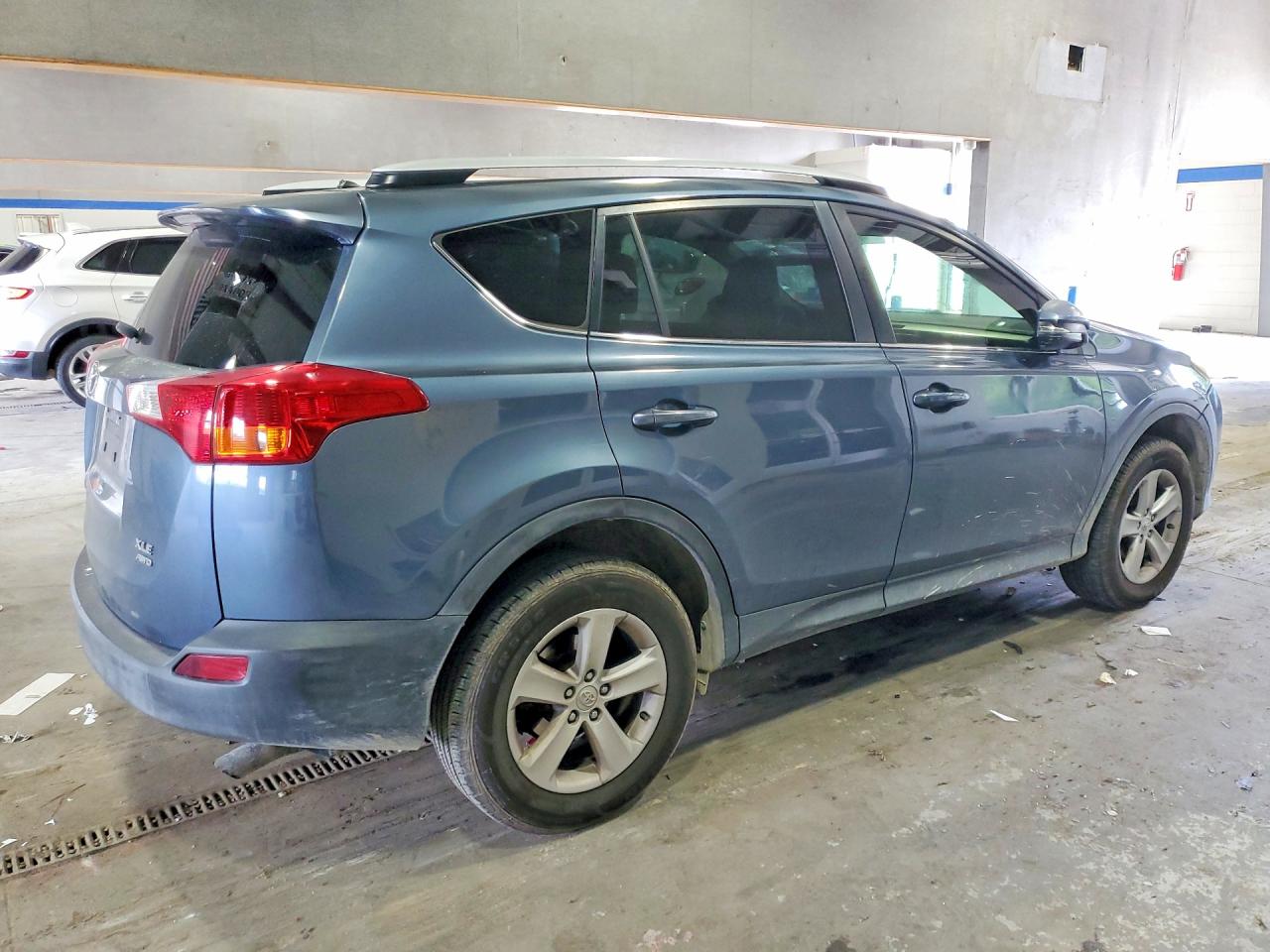 2013 Toyota Rav4 Xle Blue vin: JTMRFREV9DD025590