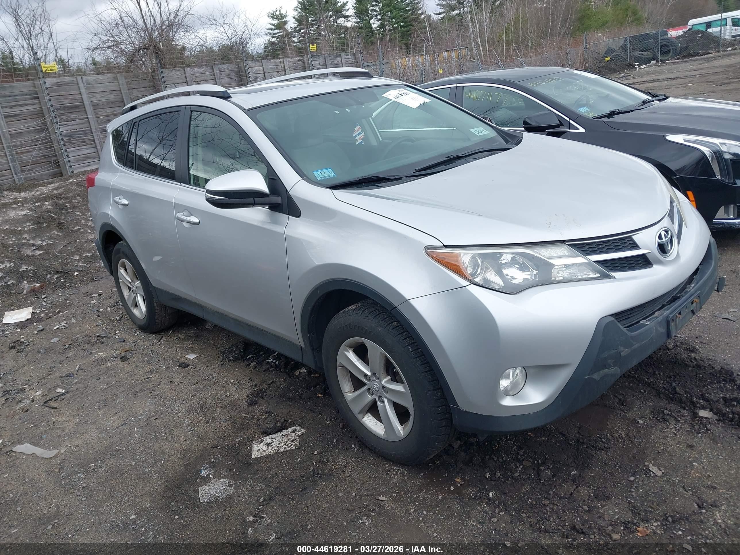 2014 Toyota Rav4 Xle Silver vin: JTMRFREV9ED069686