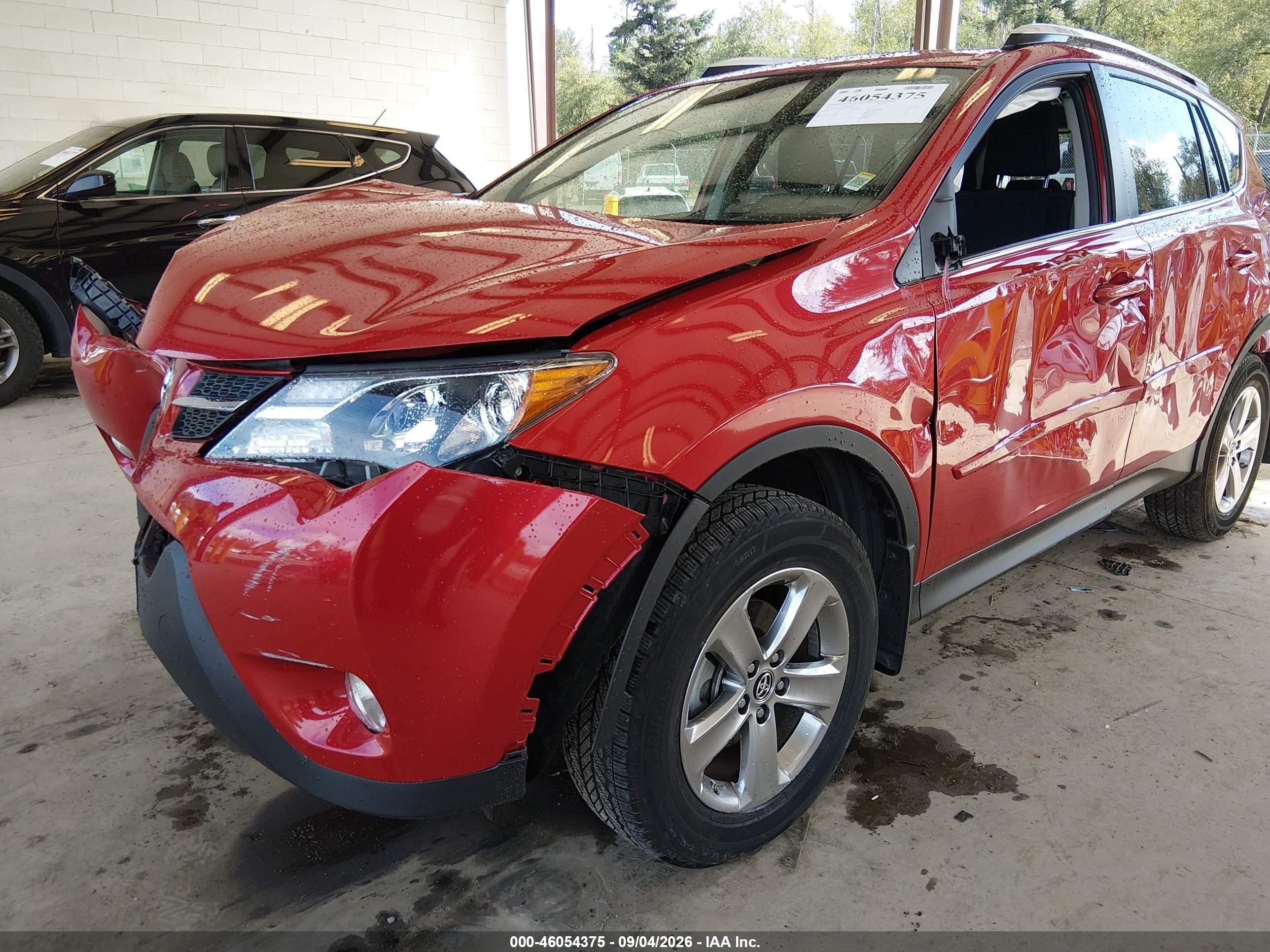 2015 Toyota Rav4 Xle Red vin: JTMRFREV9FD099885