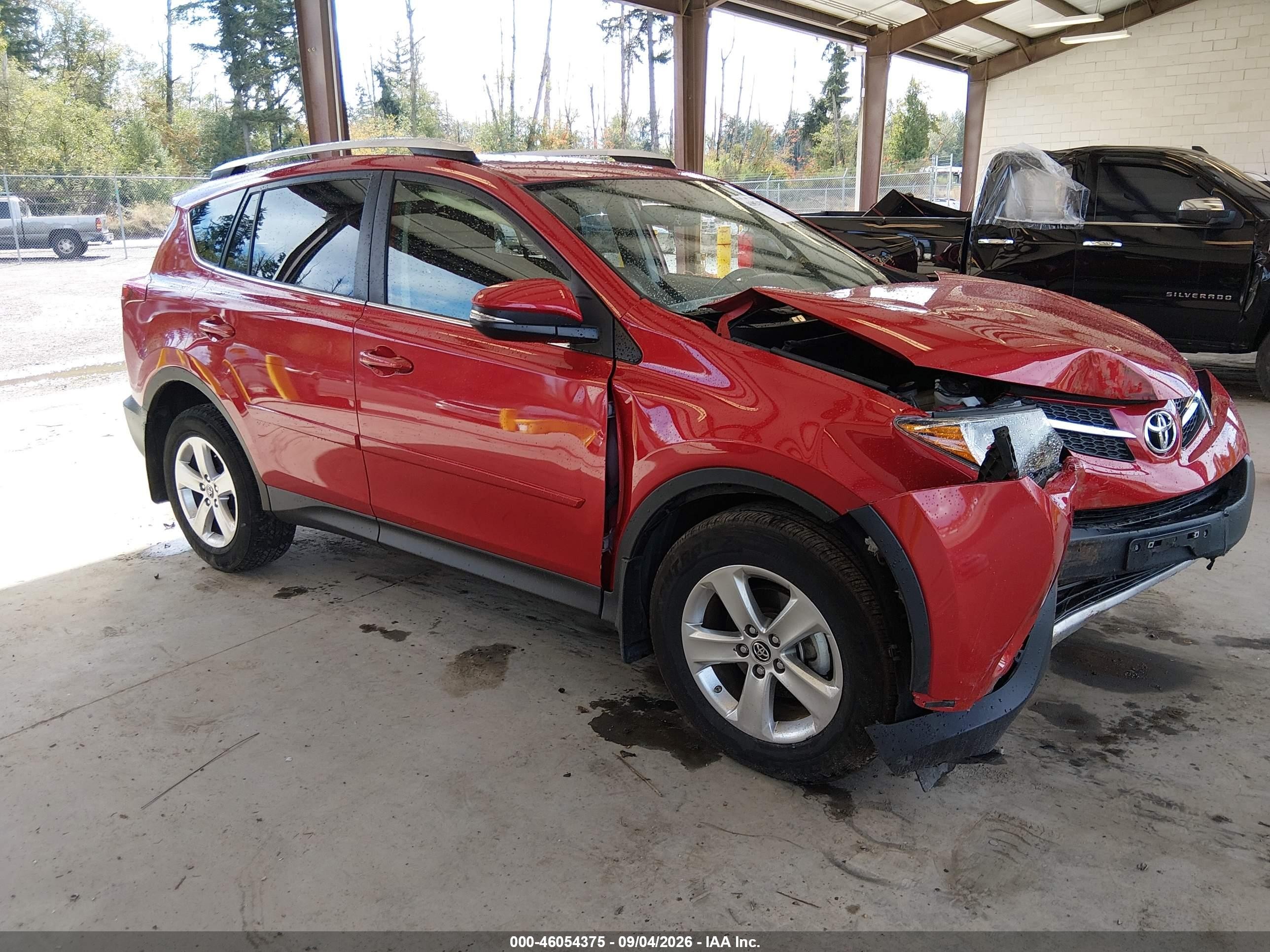 2015 Toyota Rav4 Xle Red vin: JTMRFREV9FD099885