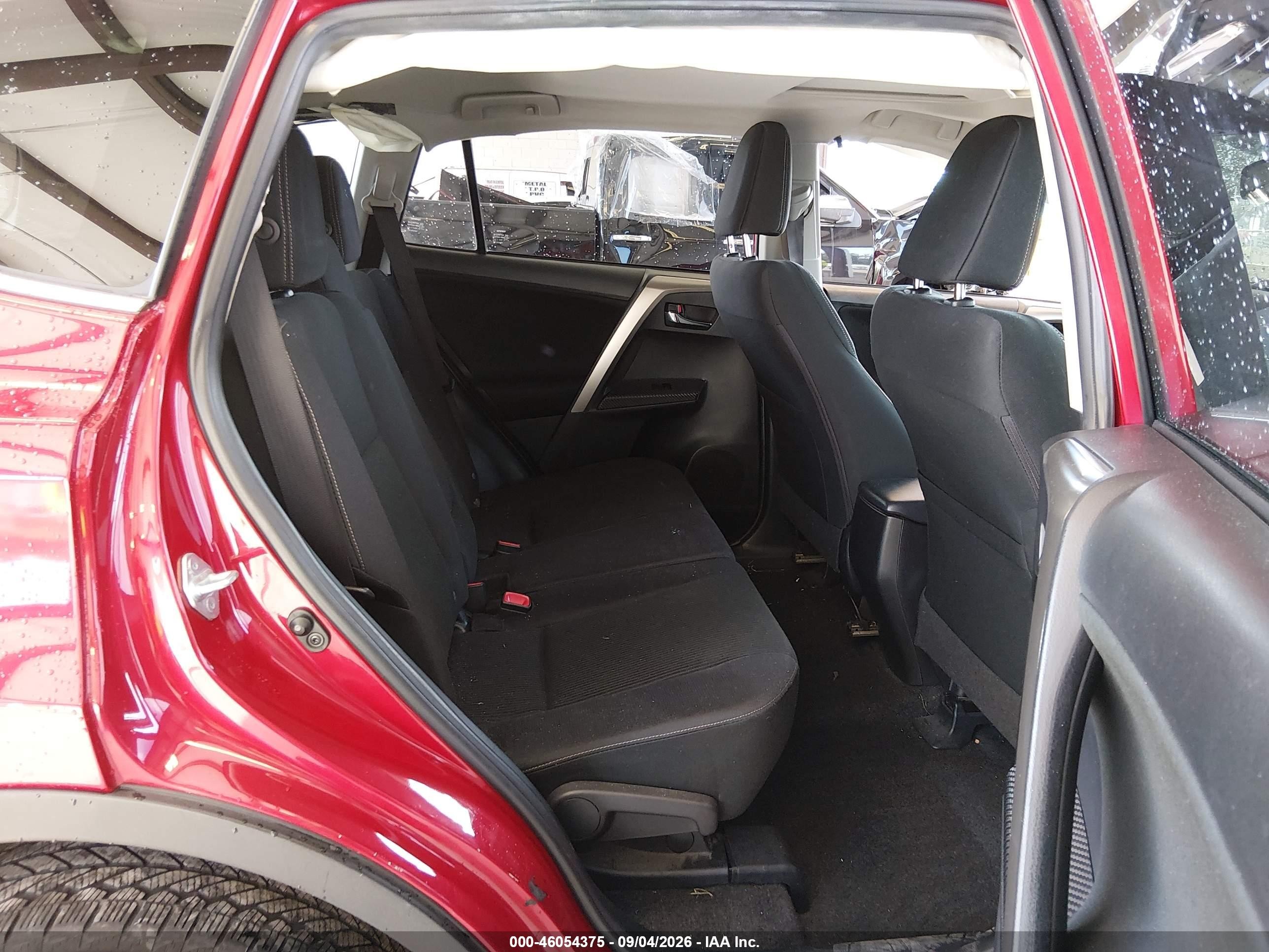 2015 Toyota Rav4 Xle Red vin: JTMRFREV9FD099885