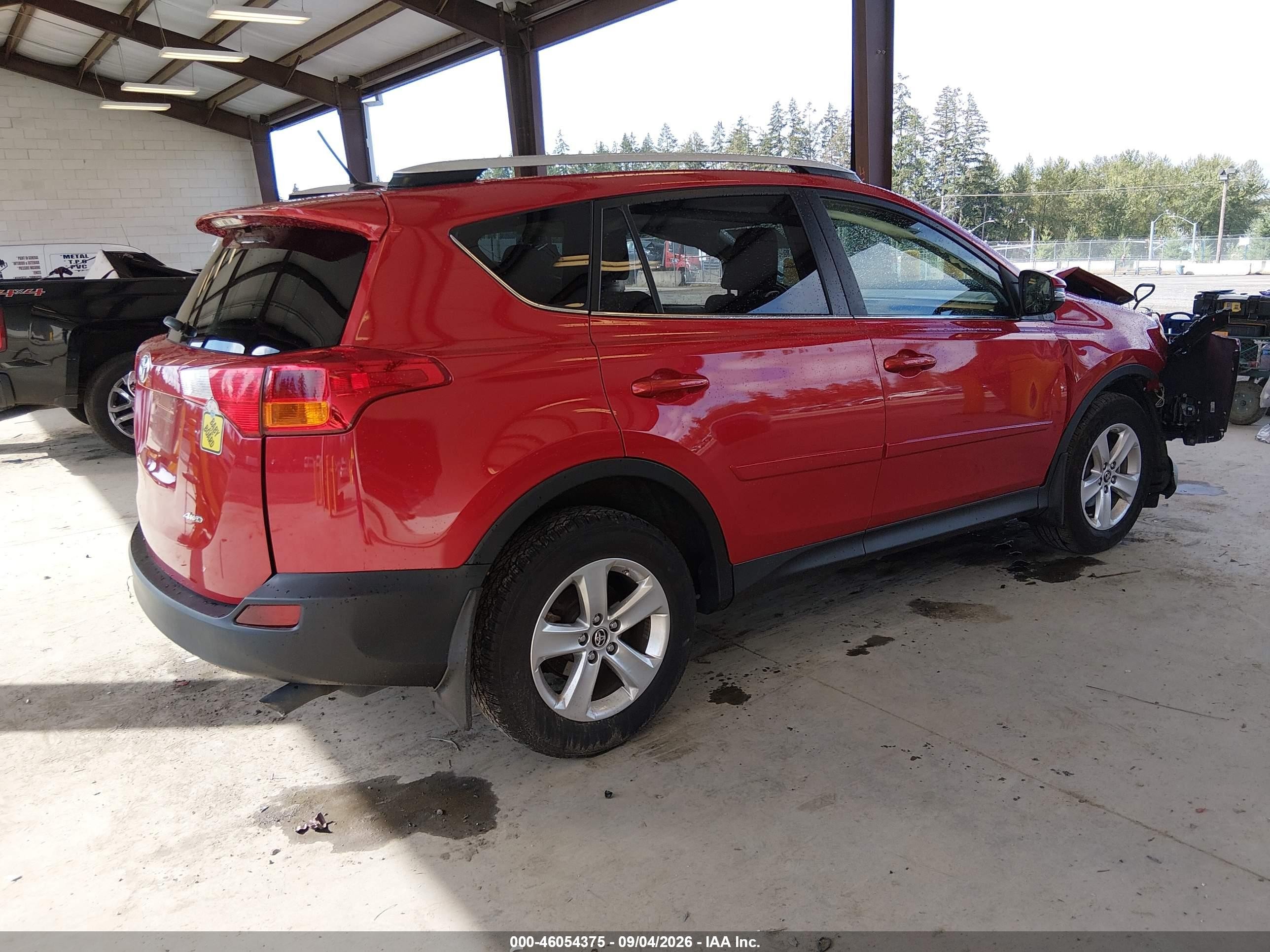 2015 Toyota Rav4 Xle Red vin: JTMRFREV9FD099885