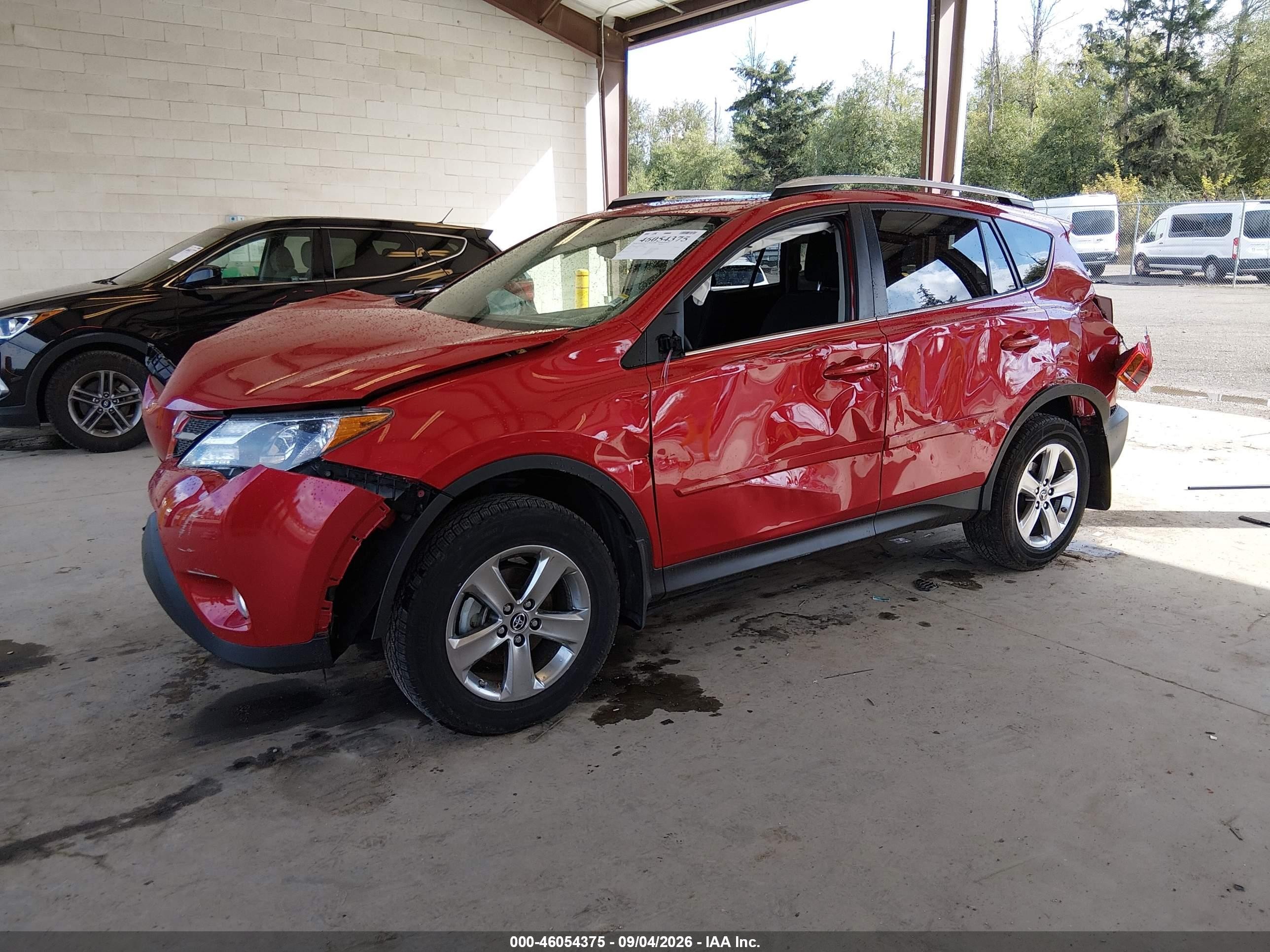 2015 Toyota Rav4 Xle Red vin: JTMRFREV9FD099885