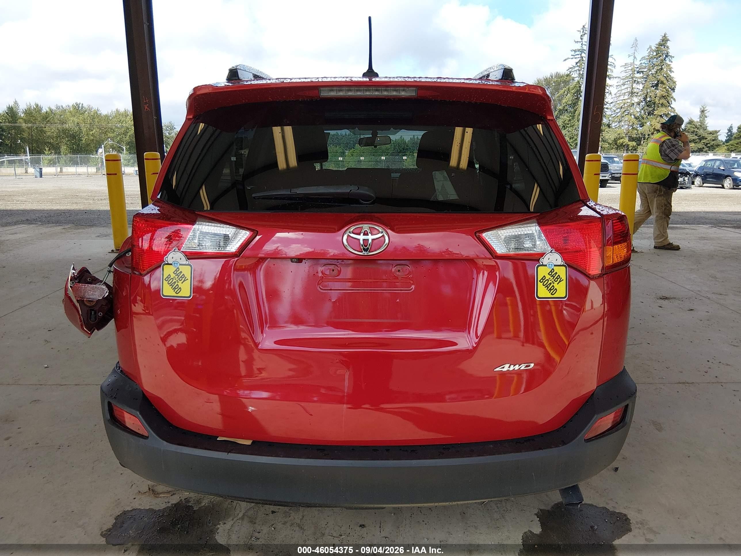 2015 Toyota Rav4 Xle Red vin: JTMRFREV9FD099885