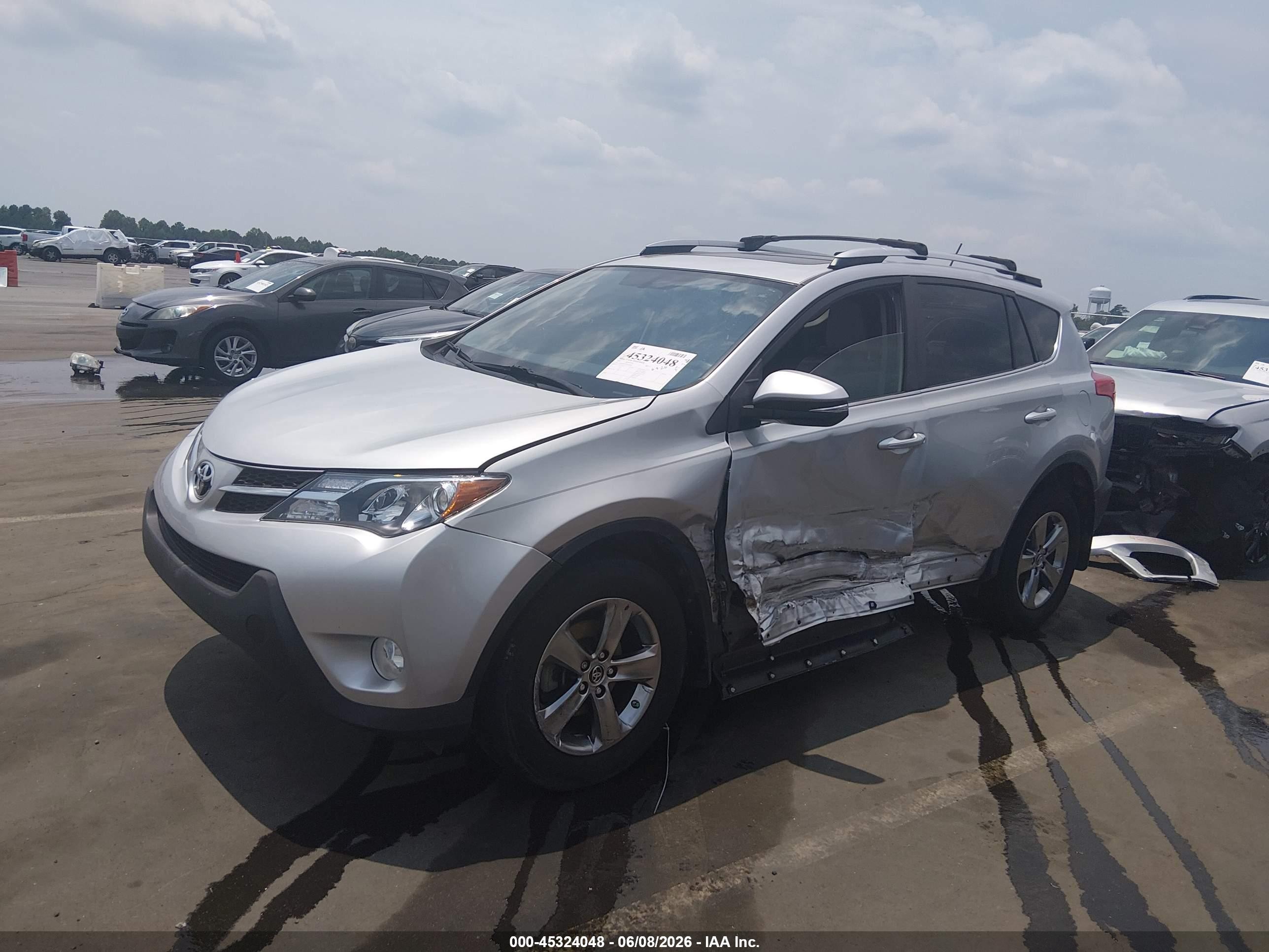 2015 Toyota Rav4 Xle Silver vin: JTMRFREV9FD138989
