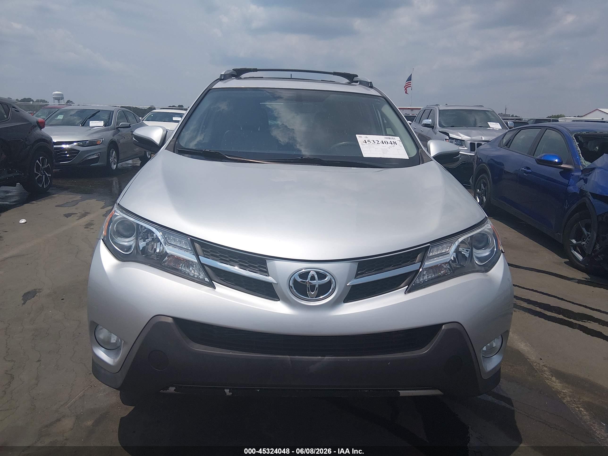 2015 Toyota Rav4 Xle Silver vin: JTMRFREV9FD138989