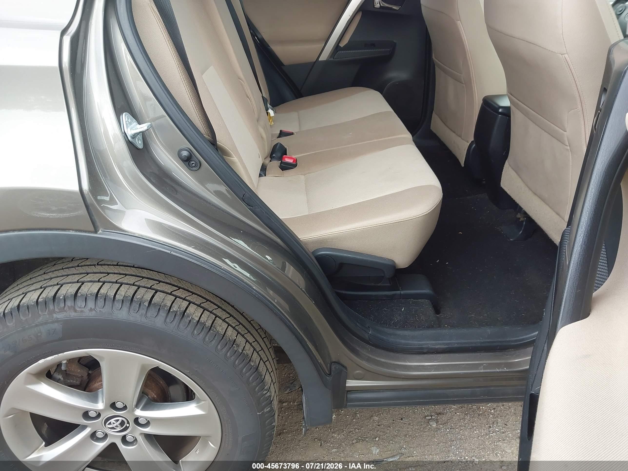 2015 Toyota Rav4 Xle Gray vin: JTMRFREV9FD157185