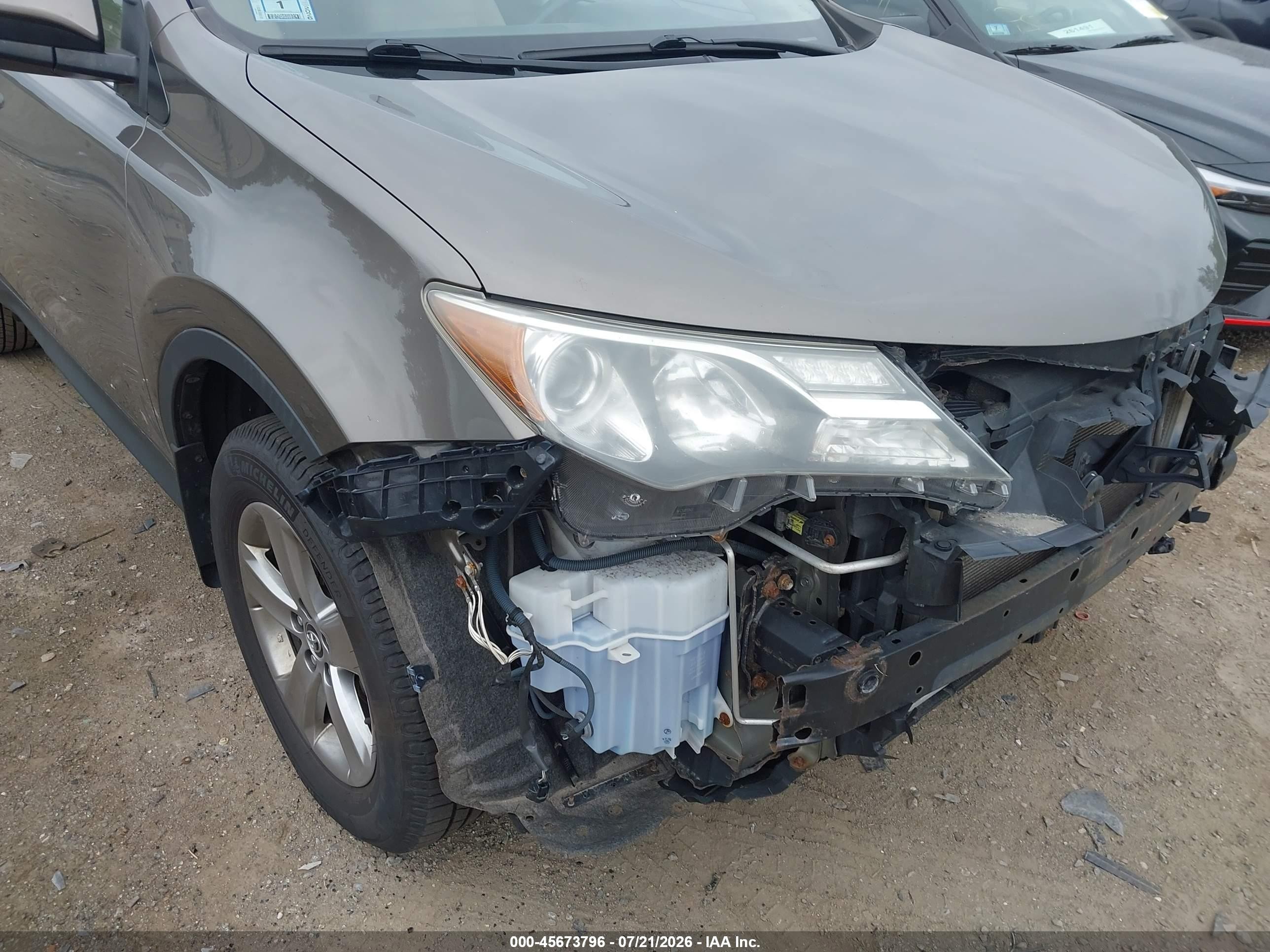 2015 Toyota Rav4 Xle Gray vin: JTMRFREV9FD157185