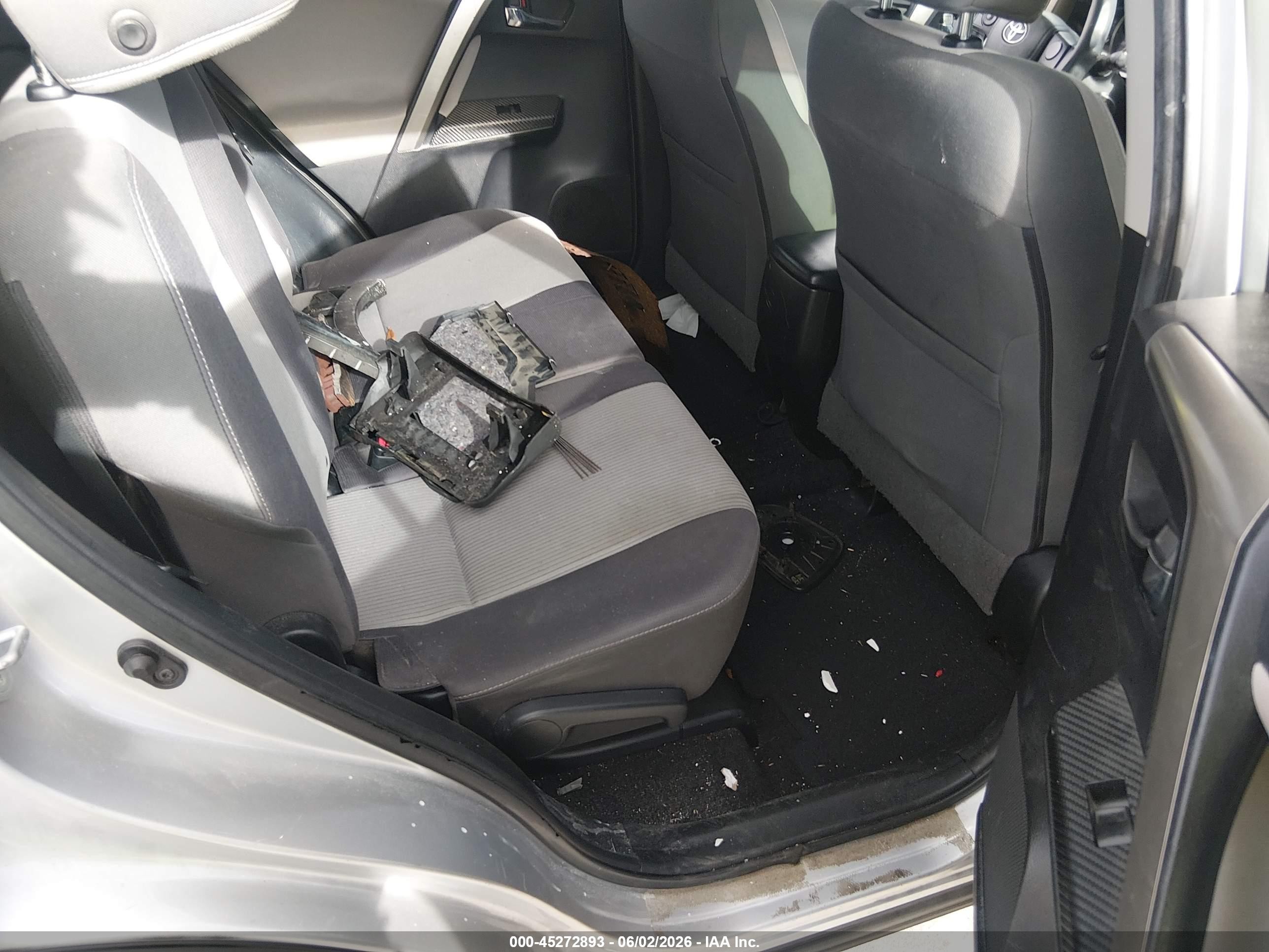 2015 Toyota Rav4 Xle Silver vin: JTMRFREV9FD159681