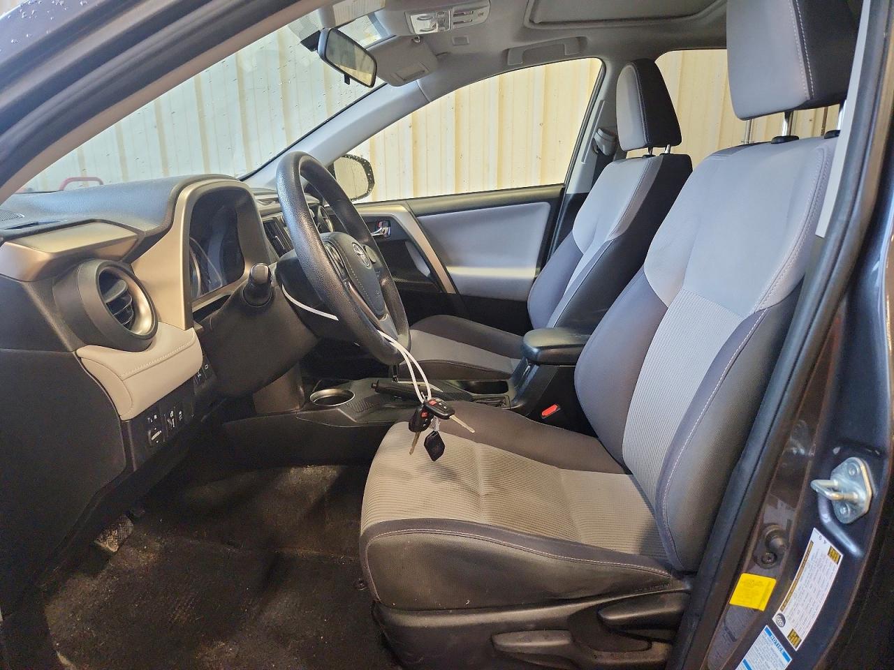 2015 Toyota Rav4 Xle Серый vin: JTMRFREV9FJ021608