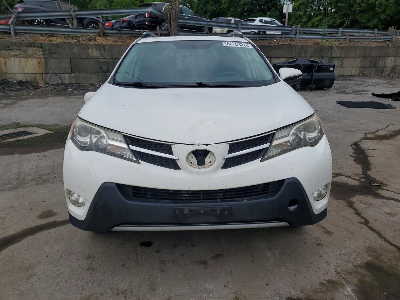 2015 Toyota Rav4 Xle White vin: JTMRFREV9FJ047030