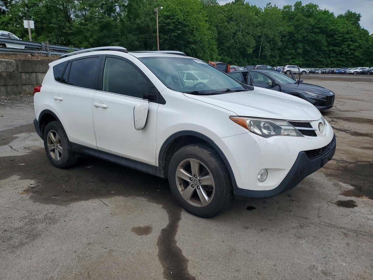2015 Toyota Rav4 Xle White vin: JTMRFREV9FJ047030