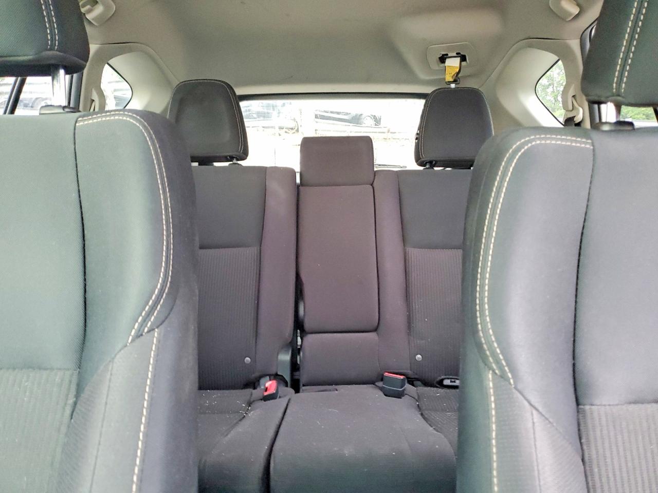2015 Toyota Rav4 Xle White vin: JTMRFREV9FJ047030
