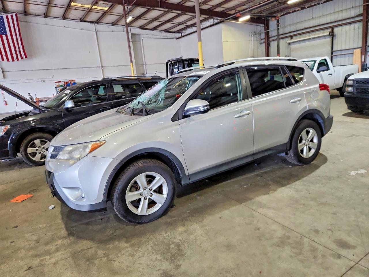 2013 Toyota Rav4 Xle Silver vin: JTMRFREVXD5011000