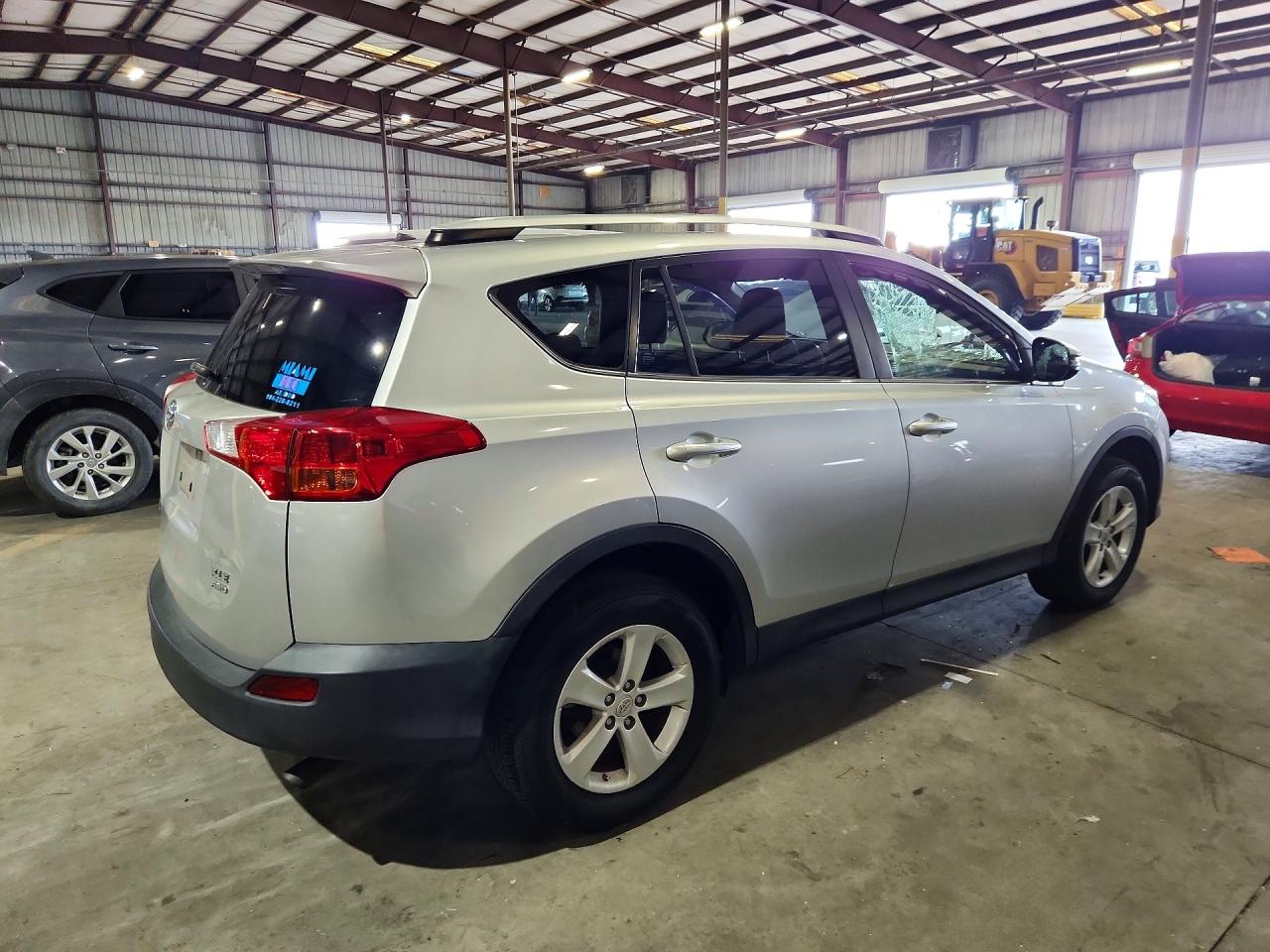 2013 Toyota Rav4 Xle Silver vin: JTMRFREVXD5011000