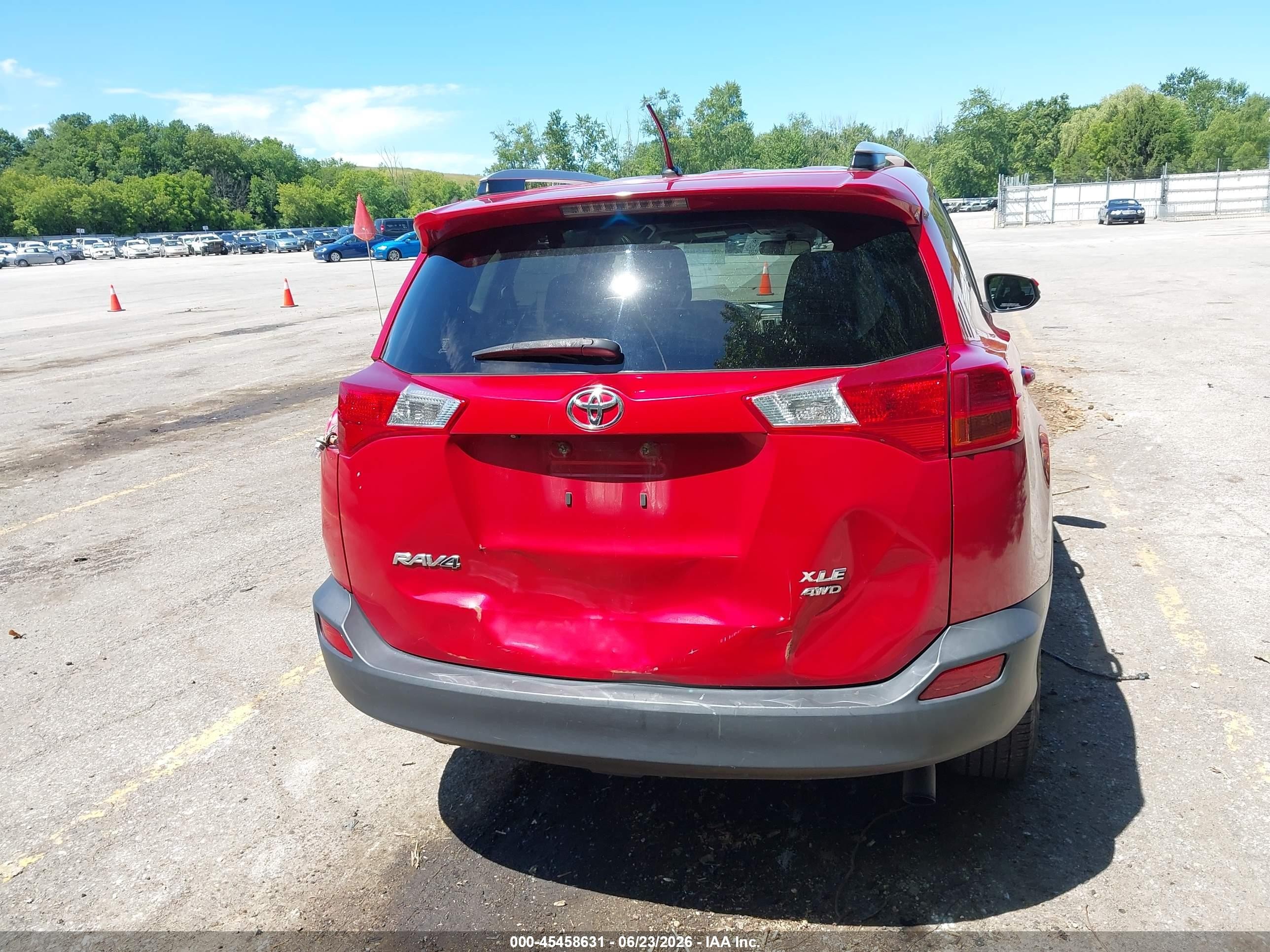 2013 Toyota Rav4 Xle Красный vin: JTMRFREVXDD041118