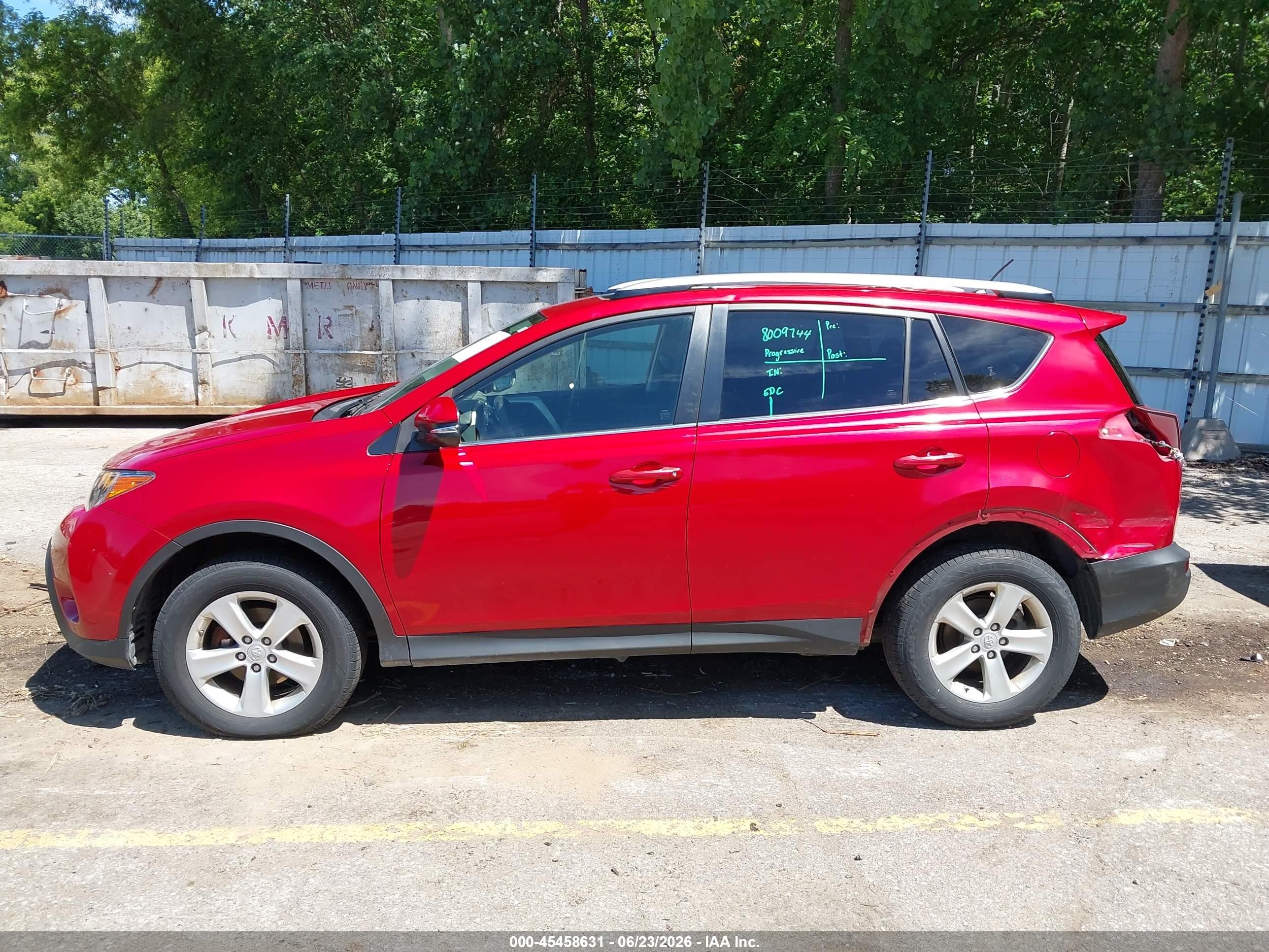 2013 Toyota Rav4 Xle Красный vin: JTMRFREVXDD041118