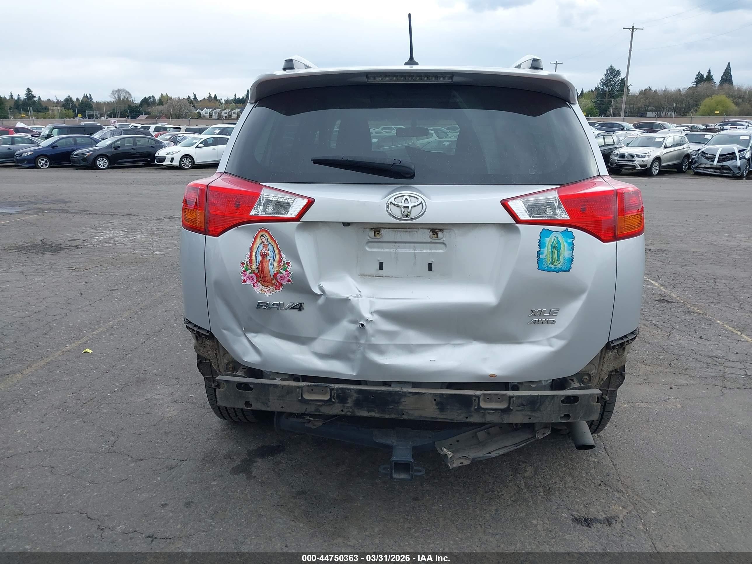 2014 Toyota Rav4 Xle Серебряный vin: JTMRFREVXED059572