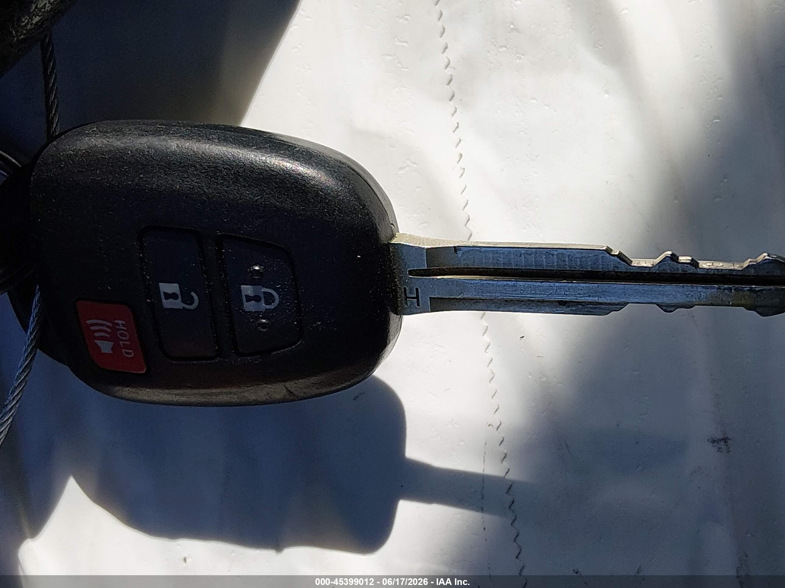 2014 Toyota Rav4 Xle Silver vin: JTMRFREVXED062973
