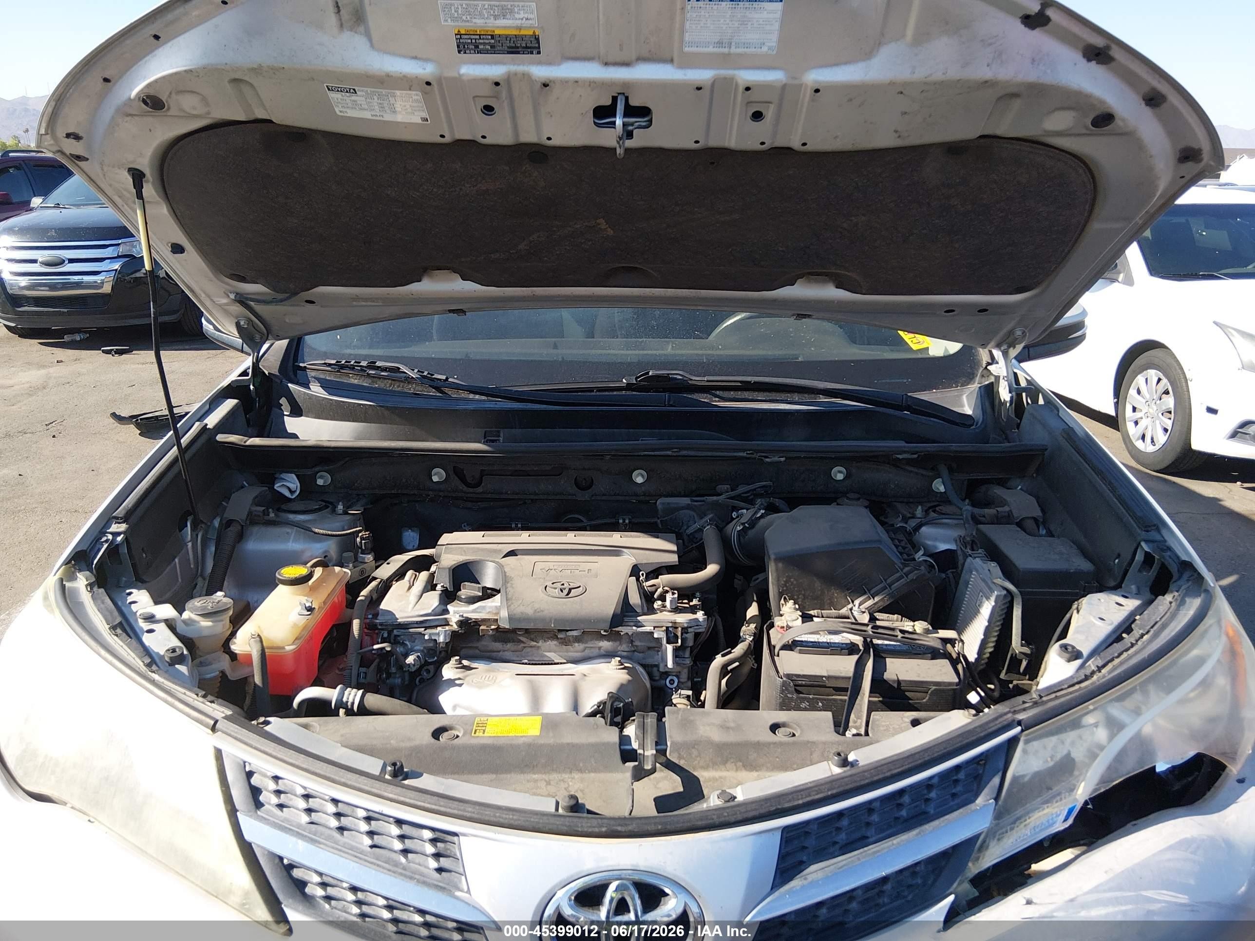 2014 Toyota Rav4 Xle Silver vin: JTMRFREVXED062973