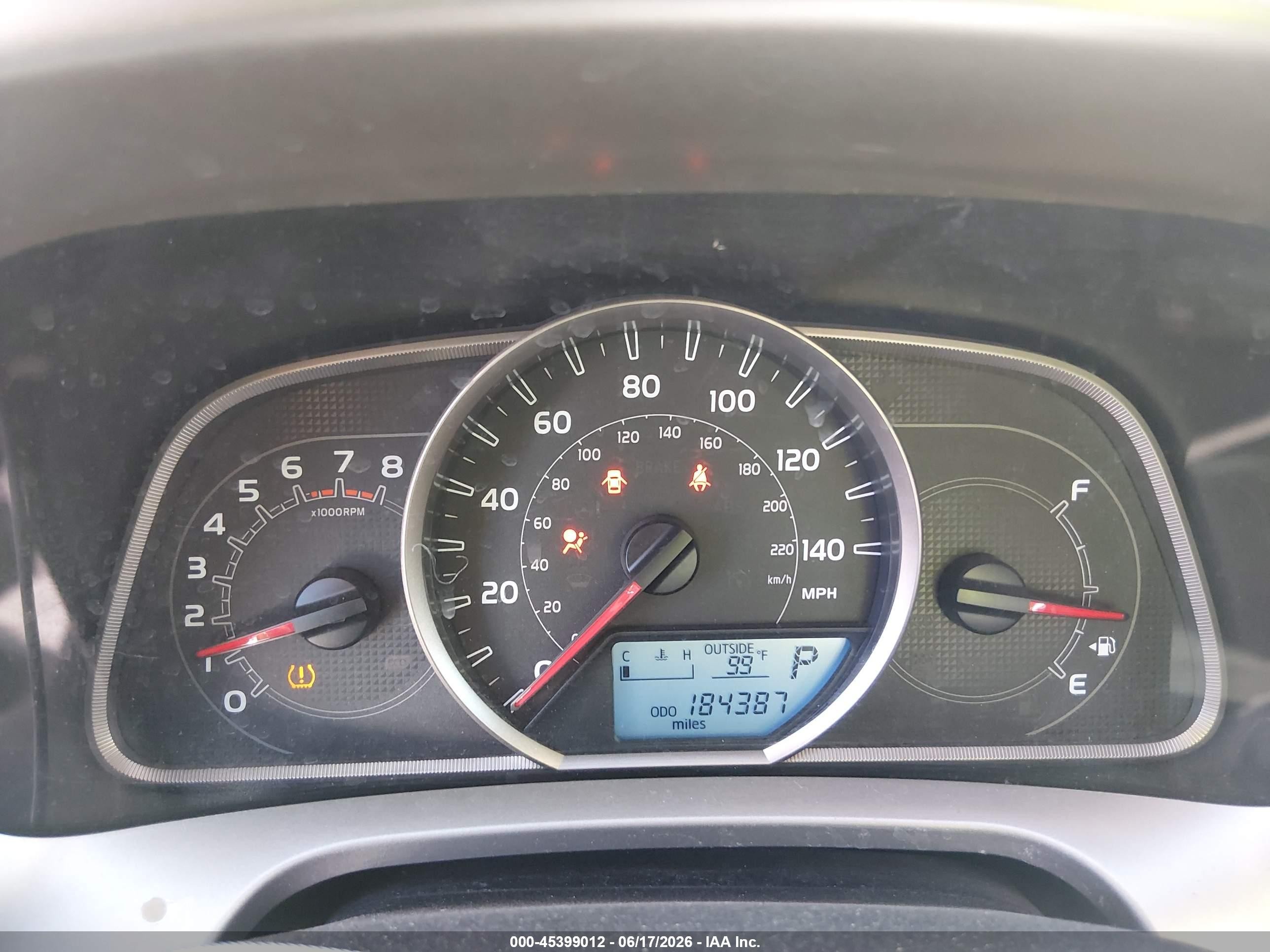 2014 Toyota Rav4 Xle Silver vin: JTMRFREVXED062973