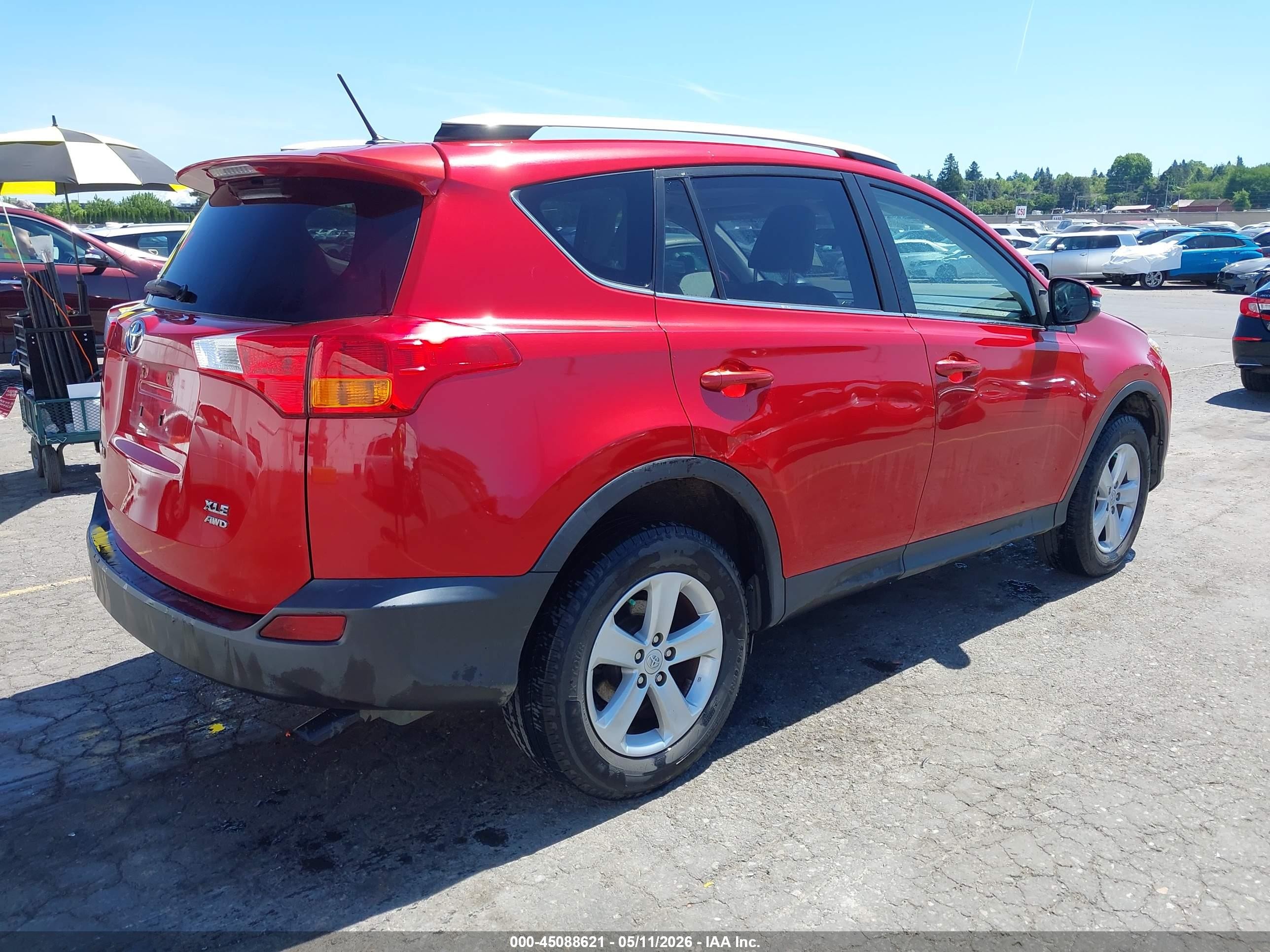 2014 Toyota Rav4 Xle Red vin: JTMRFREVXED092815