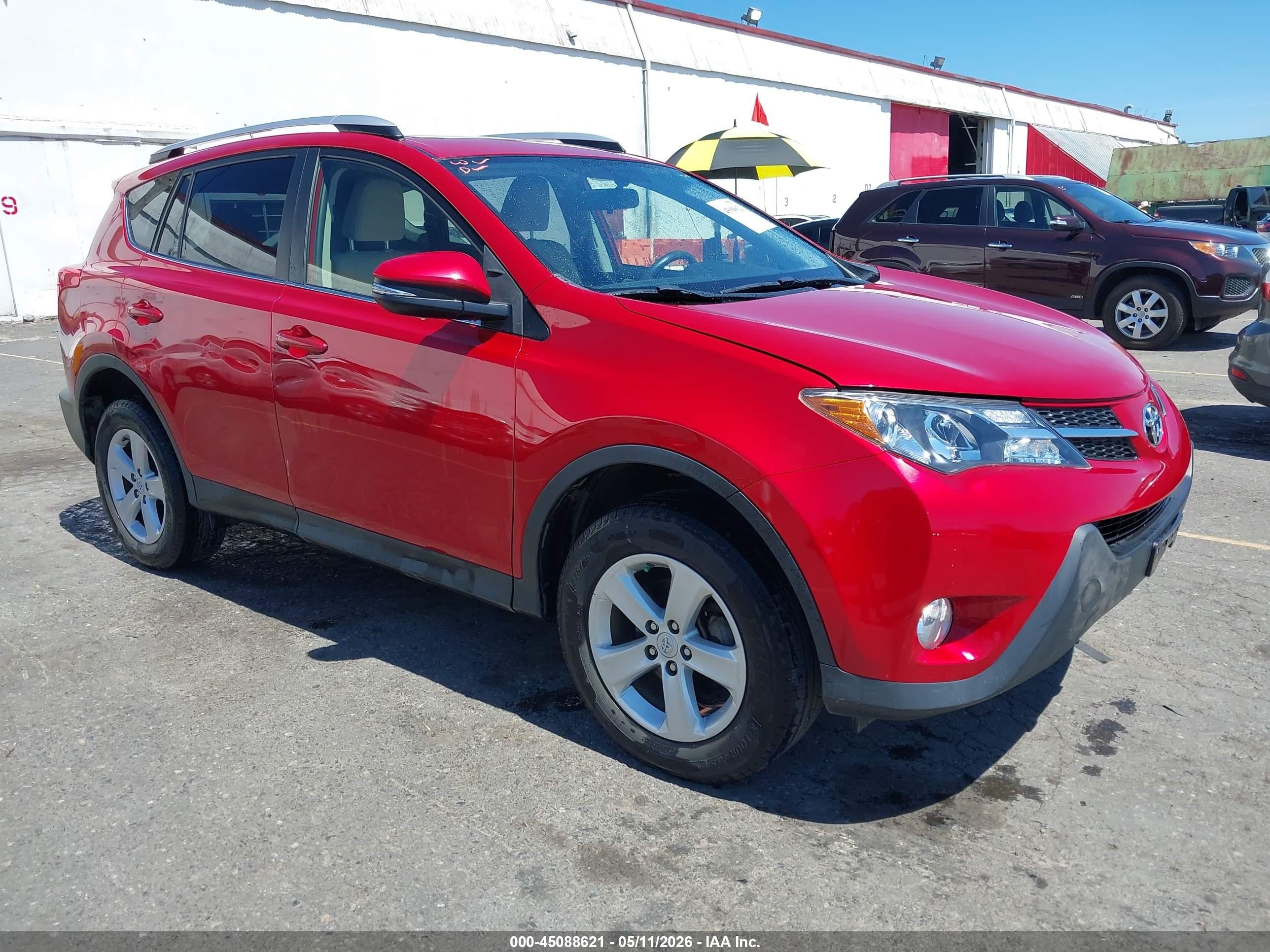 2014 Toyota Rav4 Xle Red vin: JTMRFREVXED092815