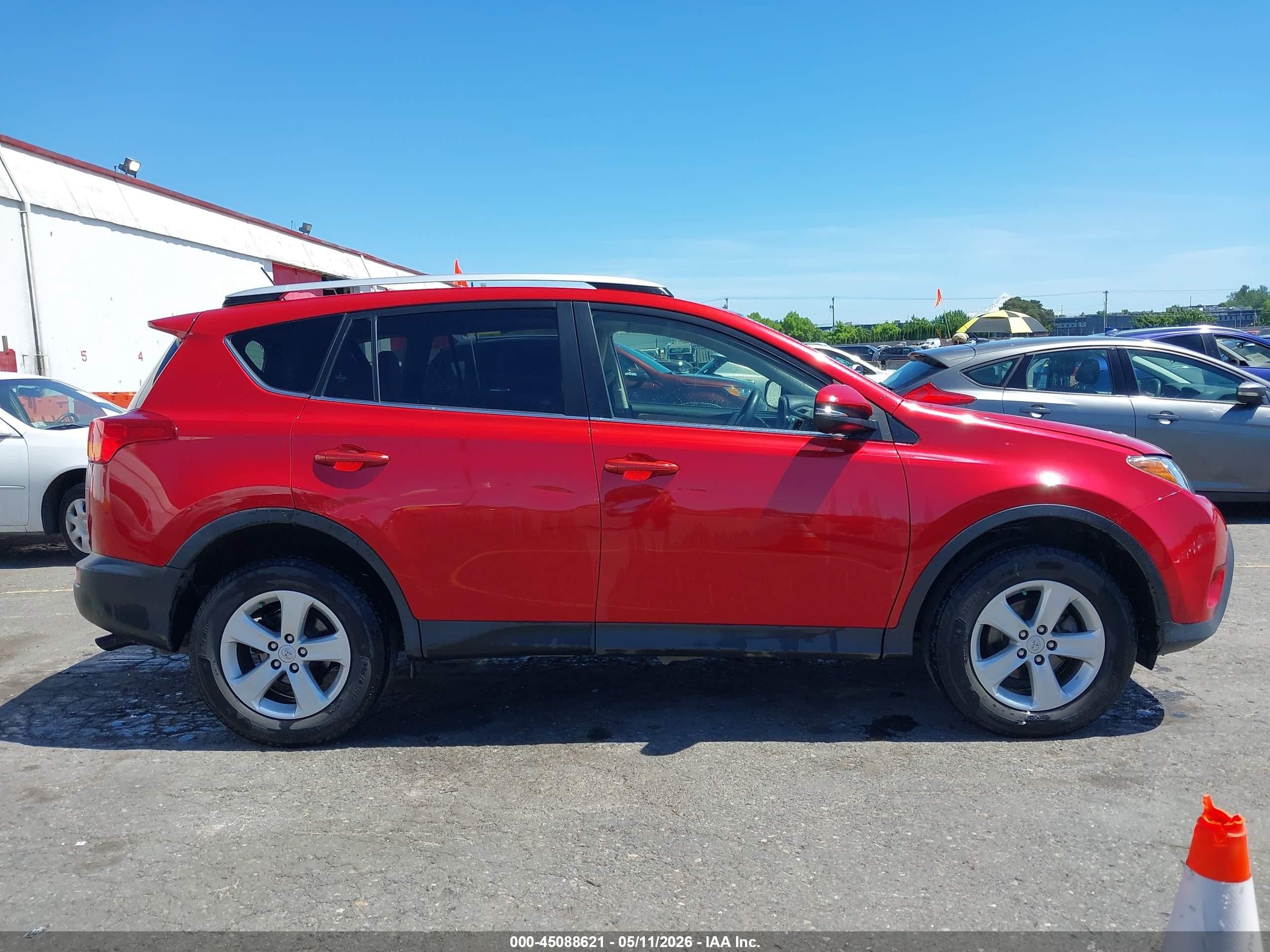 2014 Toyota Rav4 Xle Red vin: JTMRFREVXED092815