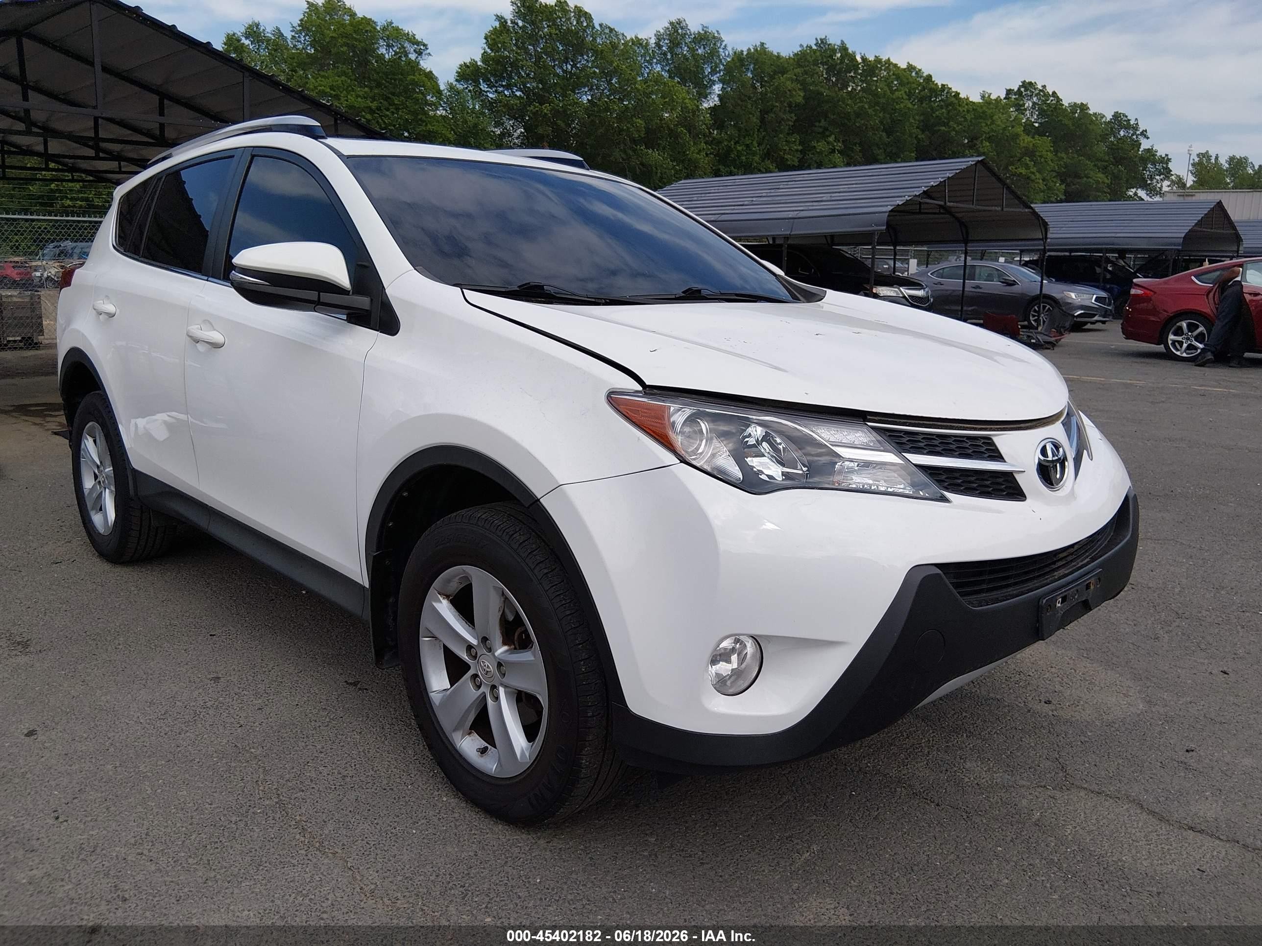 2014 Toyota Rav4 Xle White vin: JTMRFREVXED094032