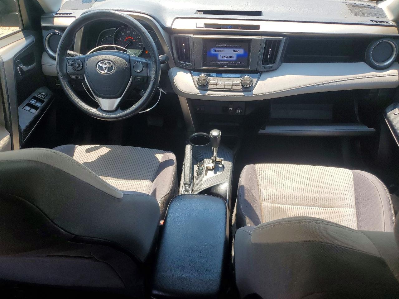 2014 Toyota Rav4 Xle Silver vin: JTMRFREVXEJ005321