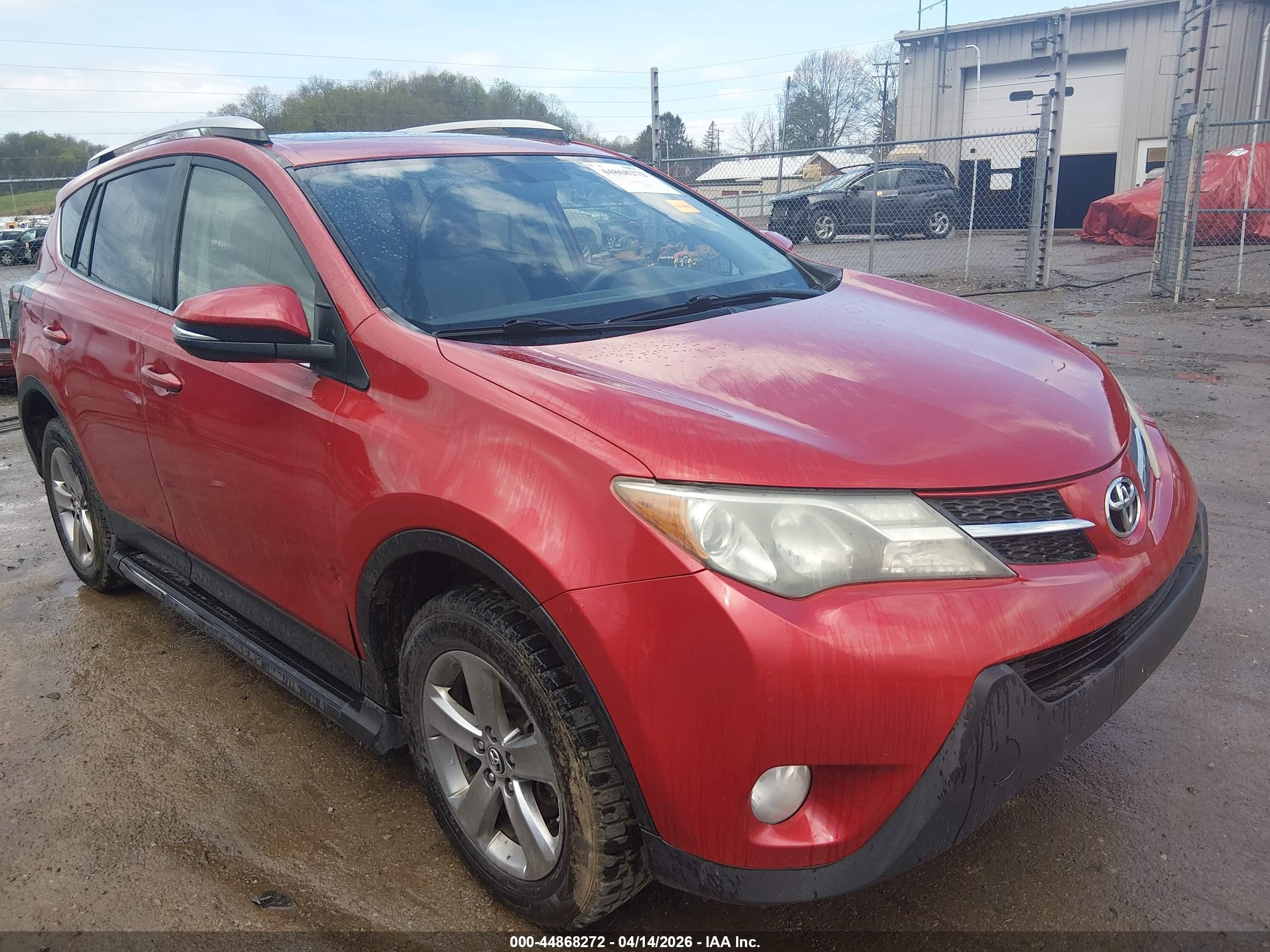 2015 Toyota Rav4 Xle Red vin: JTMRFREVXFD112661