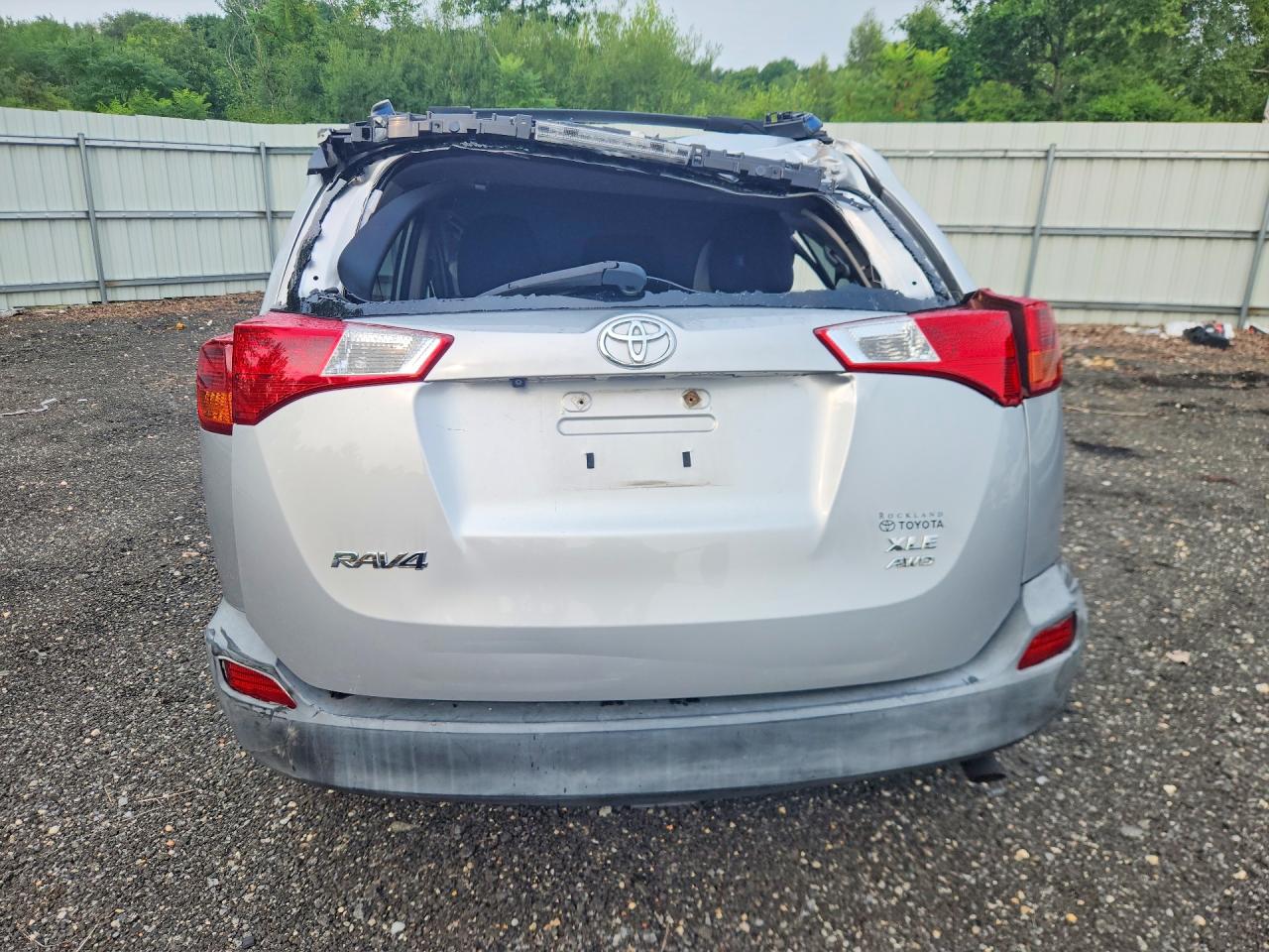 2015 Toyota Rav4 Xle Silver vin: JTMRFREVXFD114605