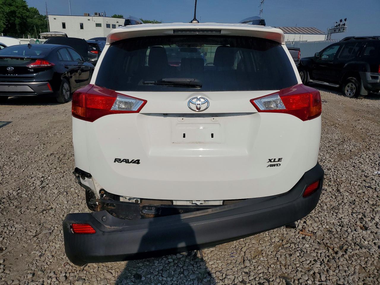 2015 Toyota Rav4 Xle White vin: JTMRFREVXFD119447