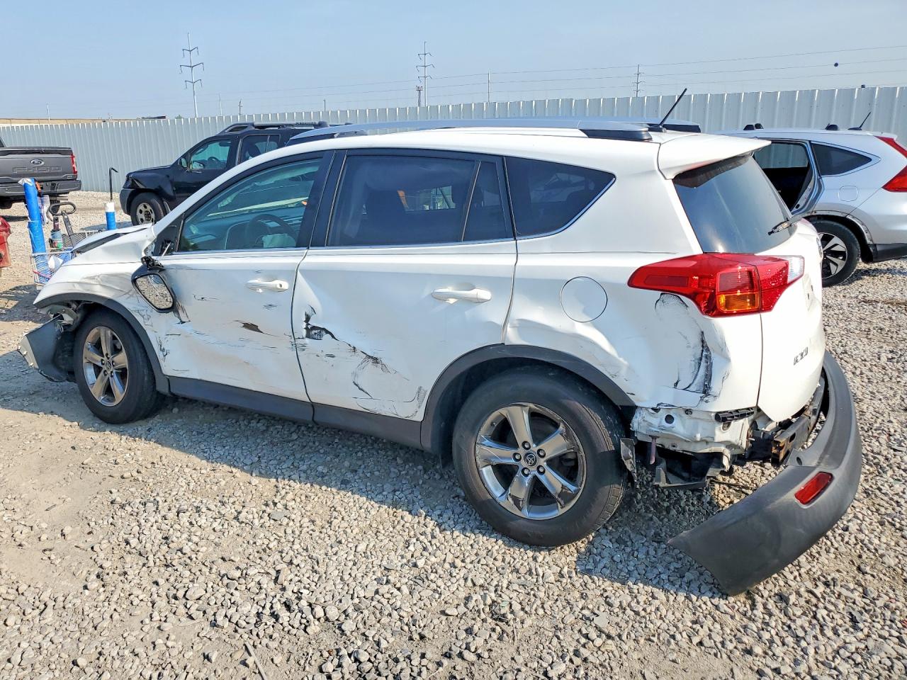 2015 Toyota Rav4 Xle White vin: JTMRFREVXFD119447