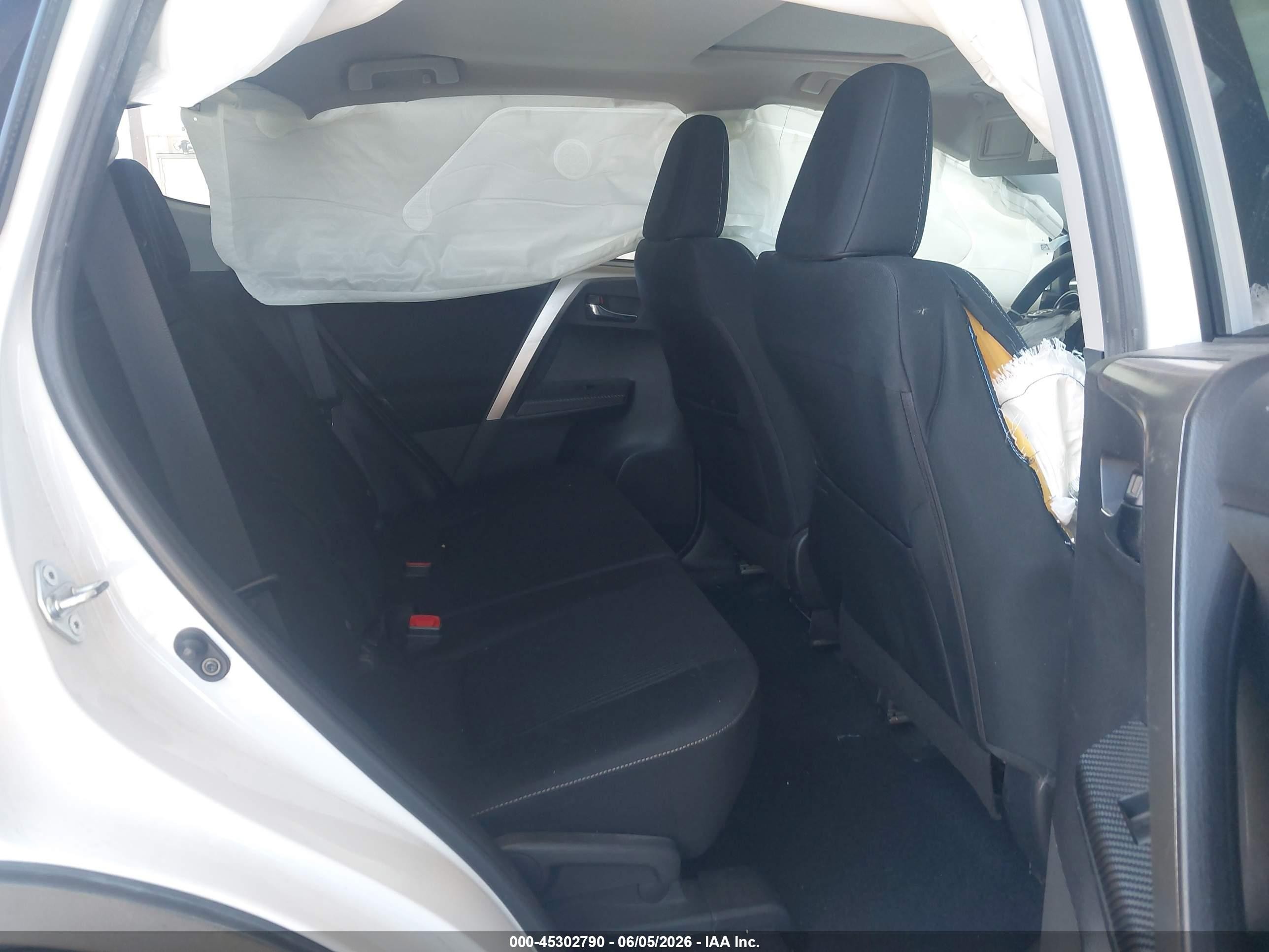 2015 Toyota Rav4 Xle White vin: JTMRFREVXFD131548