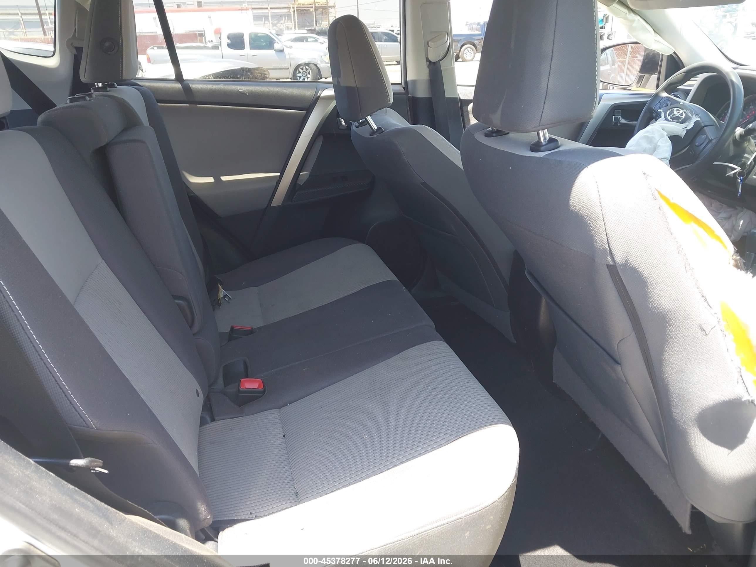 2015 Toyota Rav4 Xle White vin: JTMRFREVXFD155297
