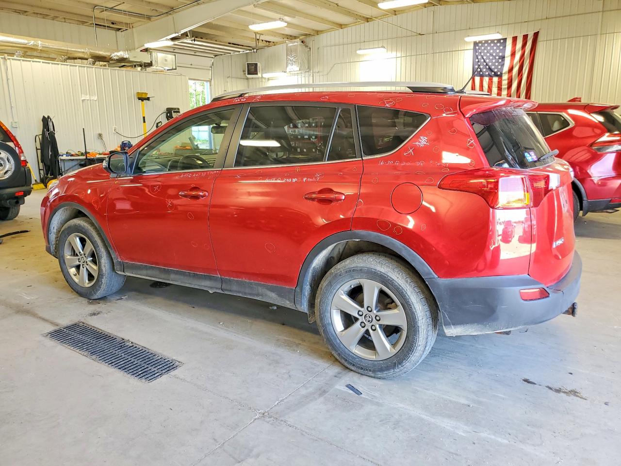 2015 Toyota Rav4 Xle Red vin: JTMRFREVXFD160340
