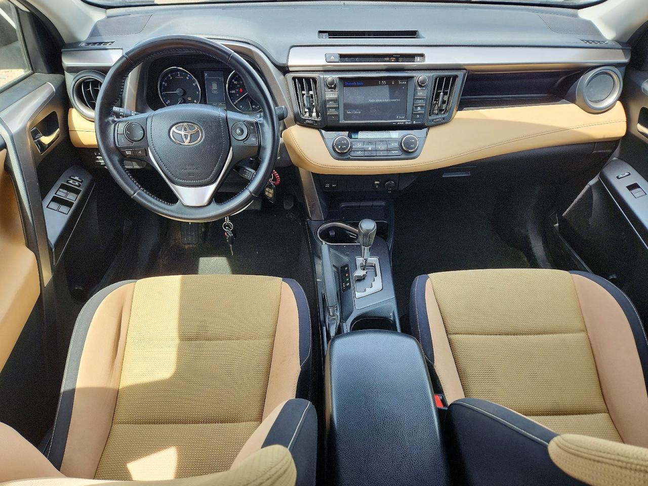 2016 Toyota Rav4 Xle Белый vin: JTMRFREVXGJ103736