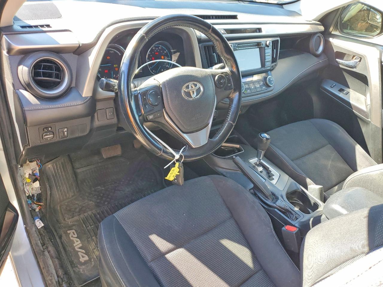 2016 Toyota Rav4 Hybrid Xle Silver vin: JTMRJREV7GD005633