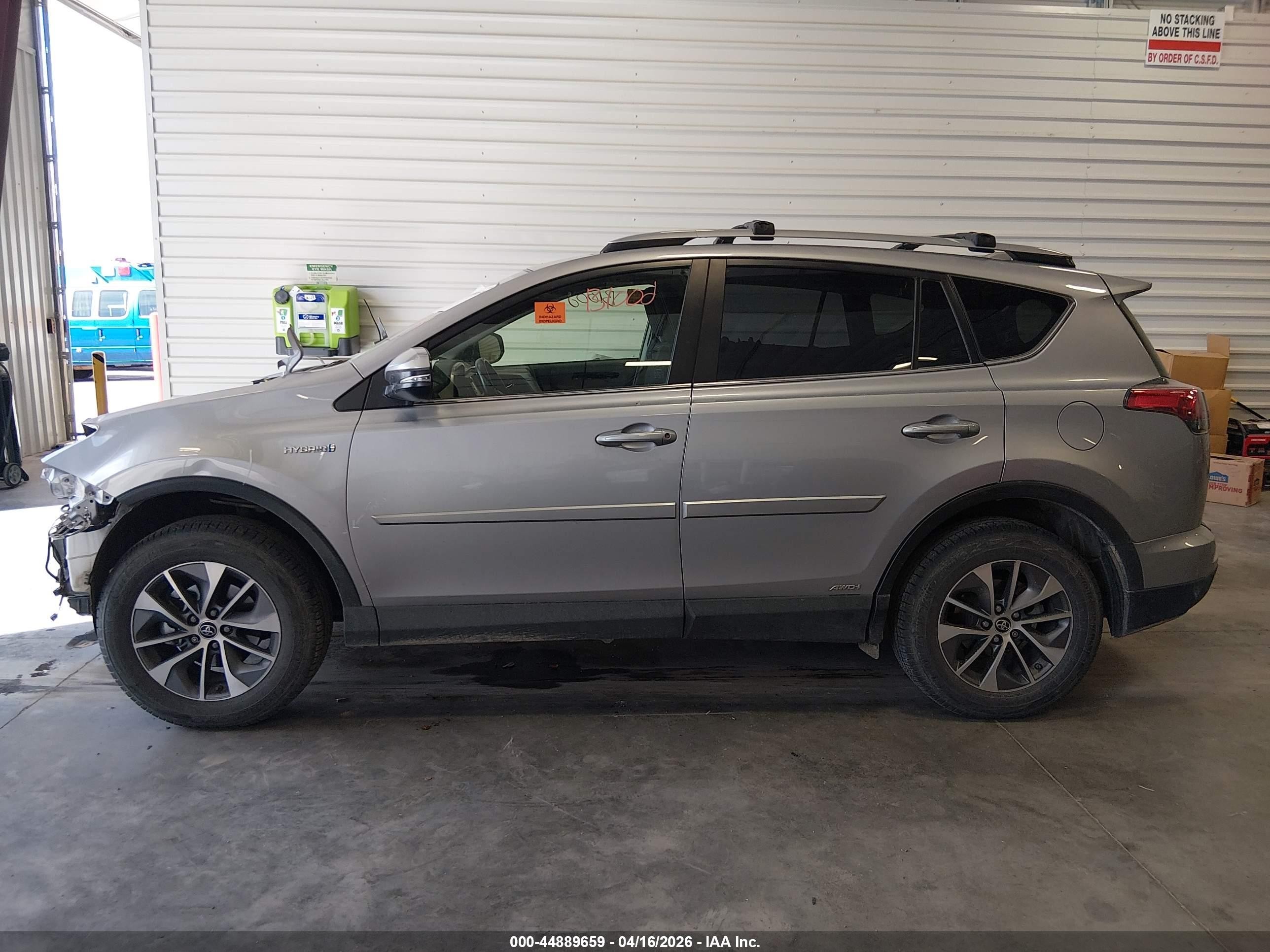 2018 Toyota Rav4 Hybrid Xle Silver vin: JTMRJREV7JD210733