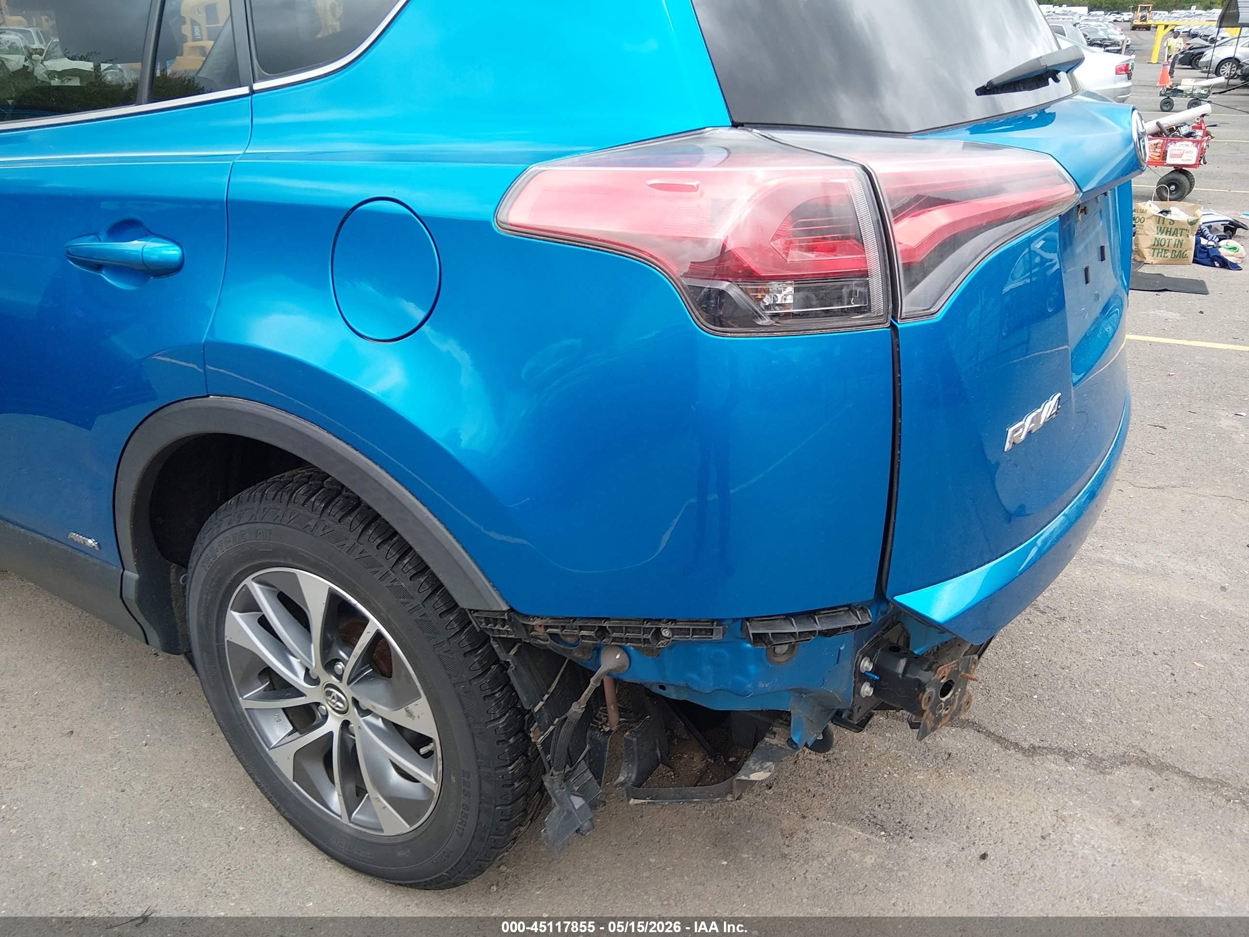 2017 Toyota Rav4 Hybrid Xle Синий vin: JTMRJREV8HD088412