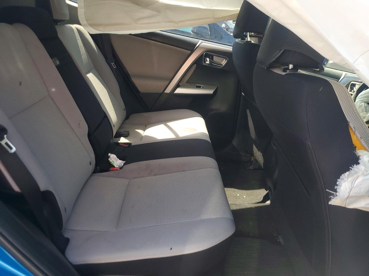 2016 Toyota Rav4 Hv Xle Blue vin: JTMRJREVXGD057306