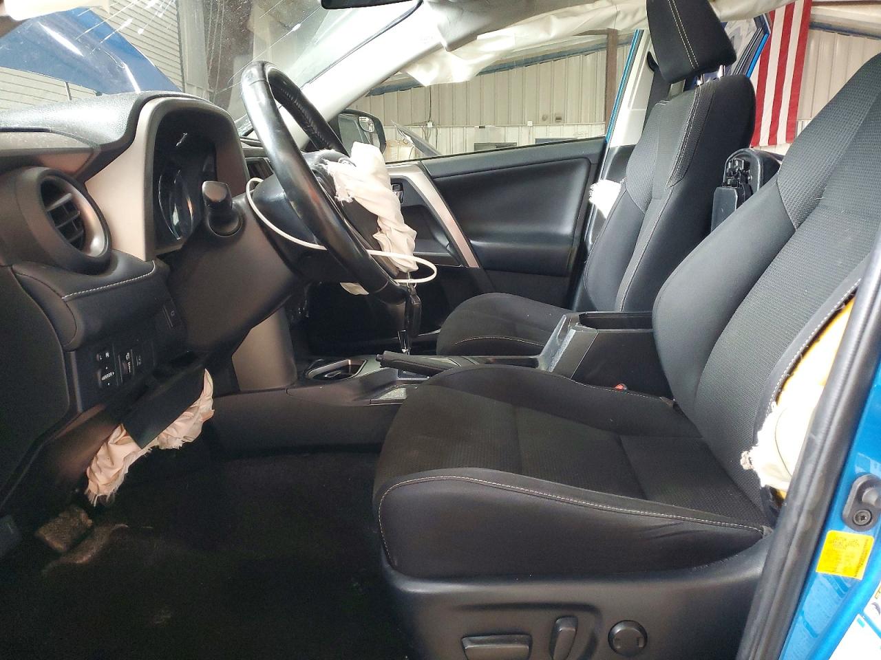2018 Toyota Rav4 Hybrid Xle Blue vin: JTMRJREVXJD243161