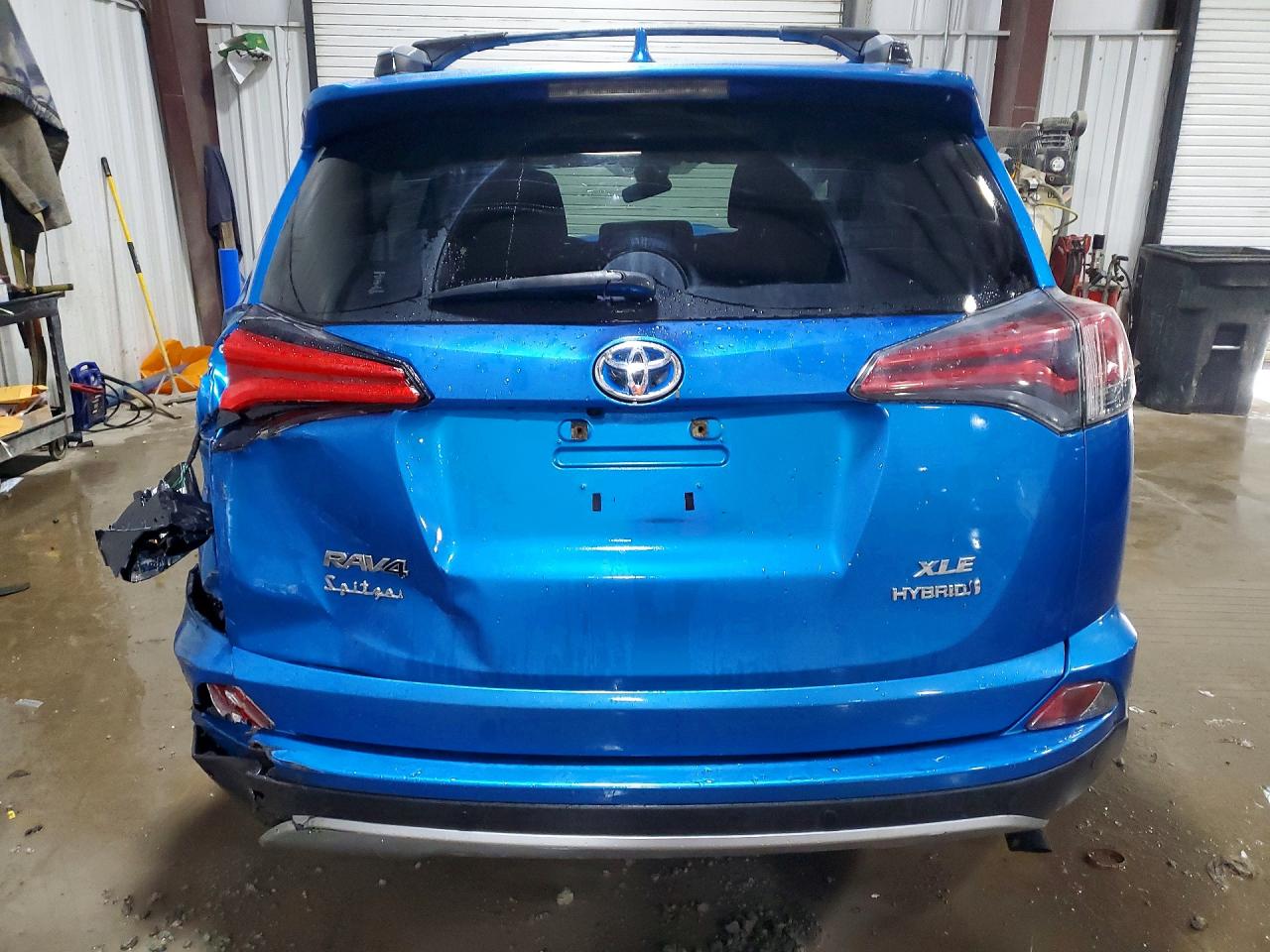 2018 Toyota Rav4 Hybrid Xle Blue vin: JTMRJREVXJD243161