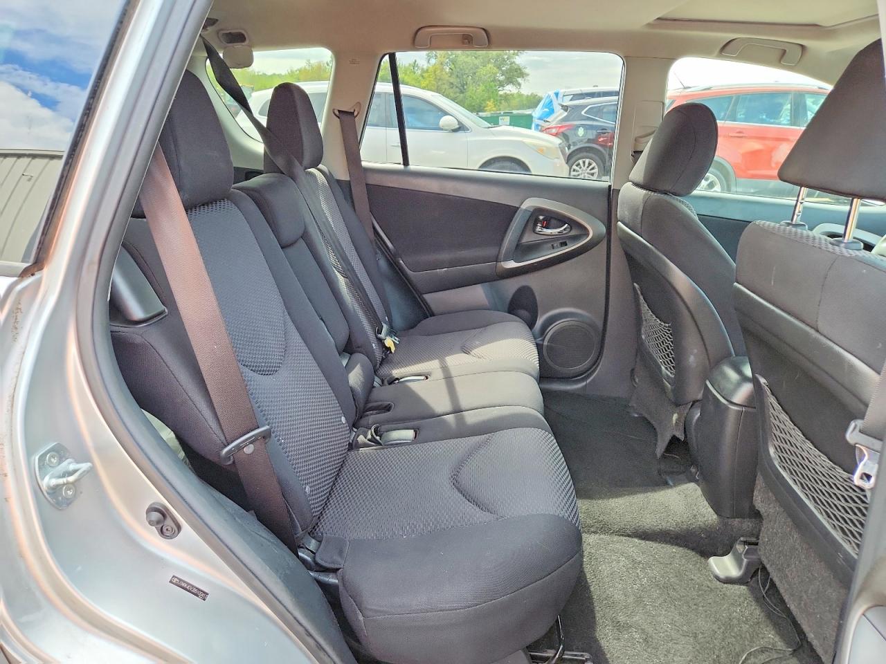 2011 Toyota Rav4 Sport Silver vin: JTMRK4DV2B5100413