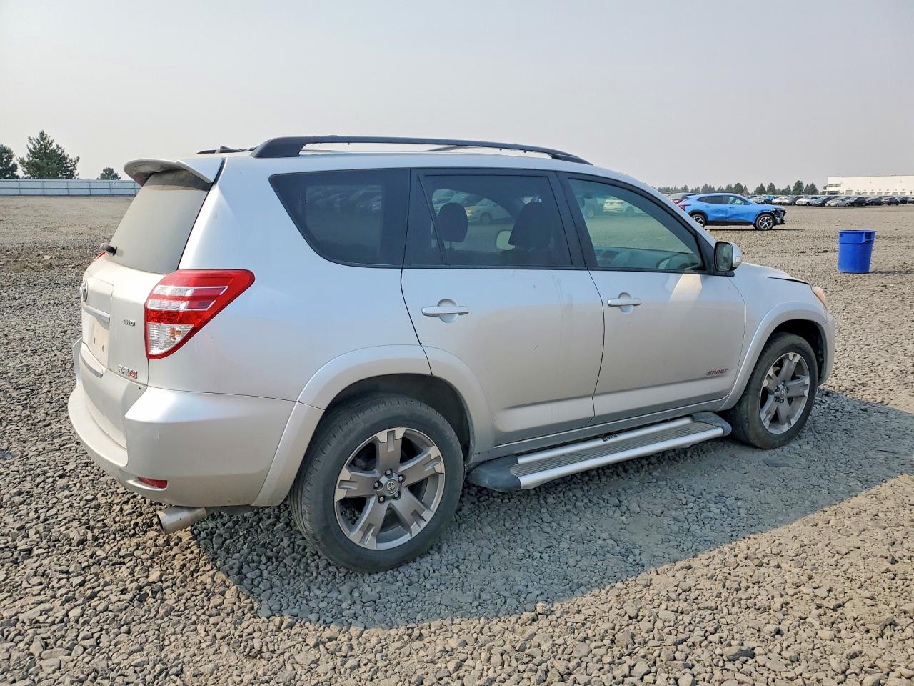 2011 Toyota Rav4 Sport Silver vin: JTMRK4DV2B5106292