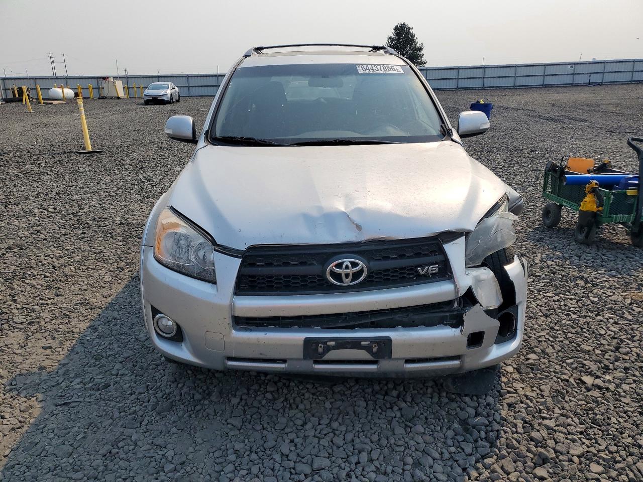2011 Toyota Rav4 Sport Silver vin: JTMRK4DV2B5106292