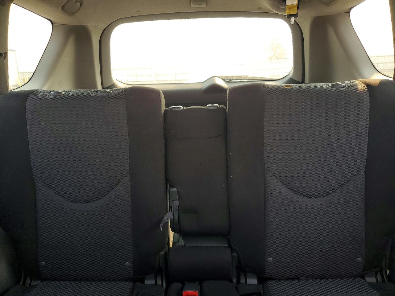 2011 Toyota Rav4 Sport Silver vin: JTMRK4DV2B5106292